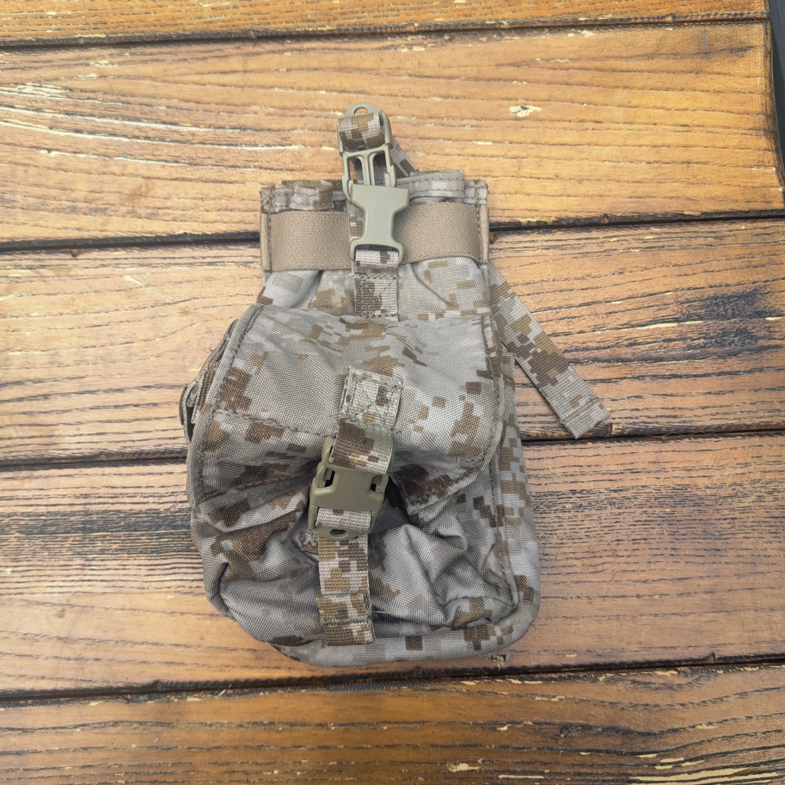 Eagle Industries AOR1 MBITR Radio Pouch w/ 5590 Battery Pouch V.2 SOFLCS