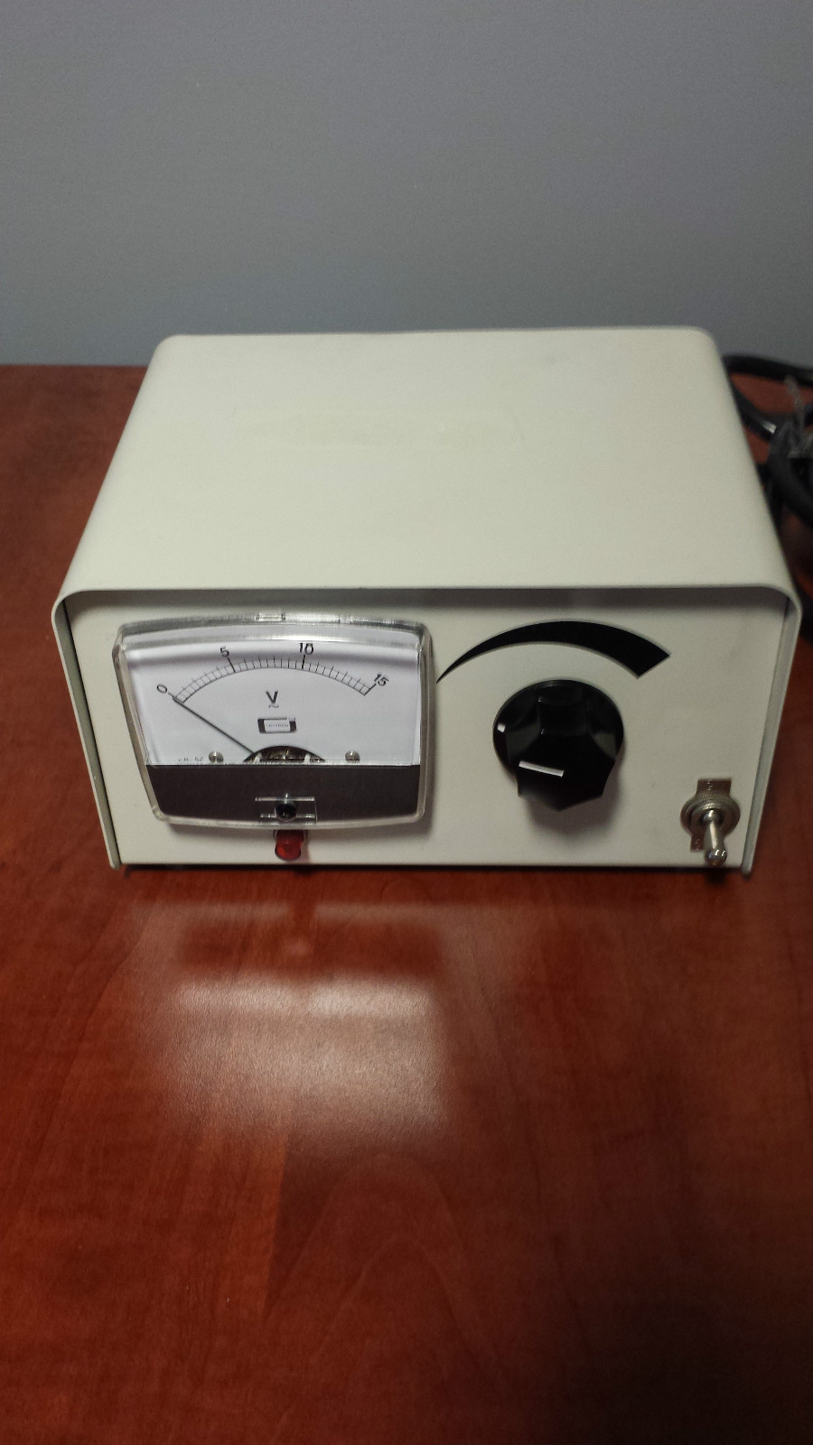 Hammond 94567 Microscope Power Supply