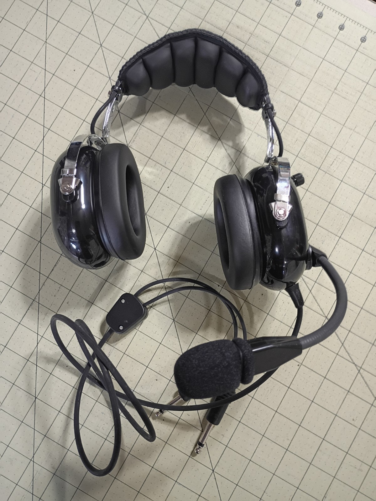 Avix AX-20 Headset With Flex Boom Mic - Dual GA Plugs