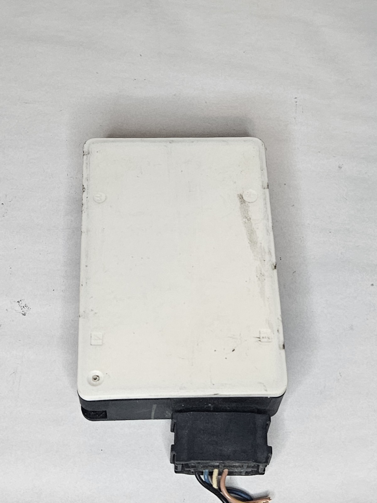 68243133AA | 2015 - 2017 Chrysler 200 Right Blind Spot Module Passenger Side OEM