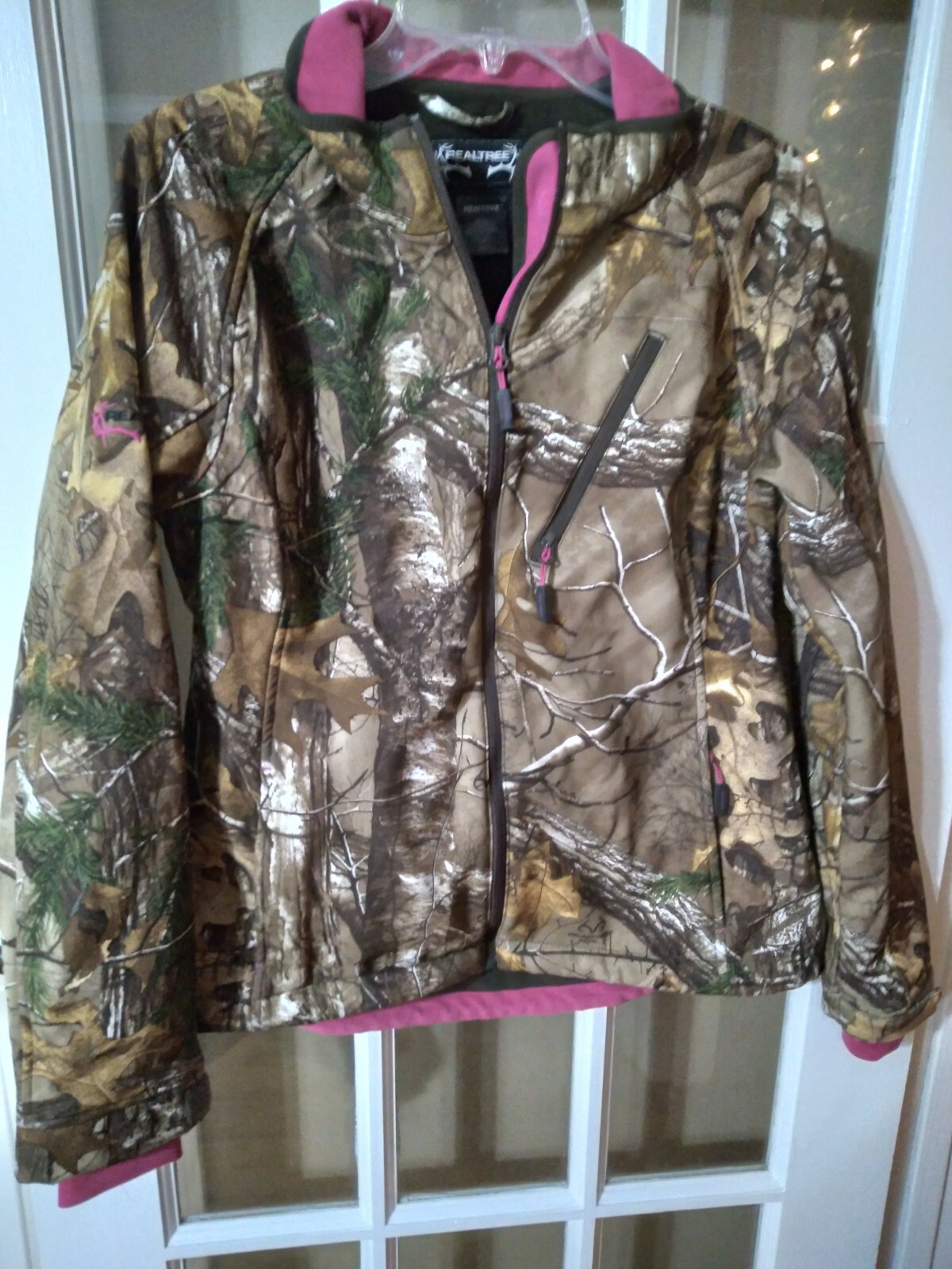 Realtree Ladies 2 Pc. Camo Hunting Outfit..brand New..