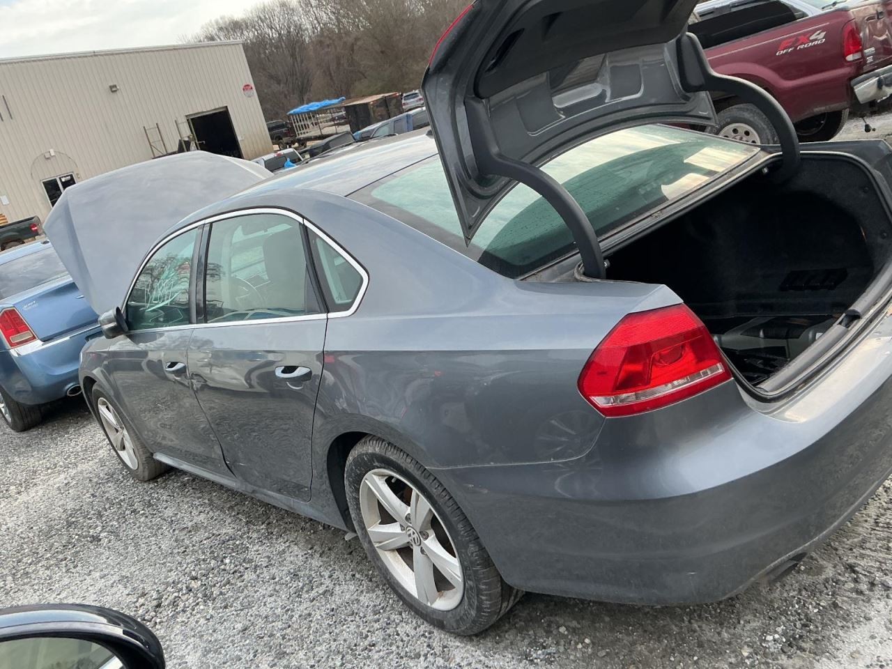 PASSAT 2015 Glove Box 4983770