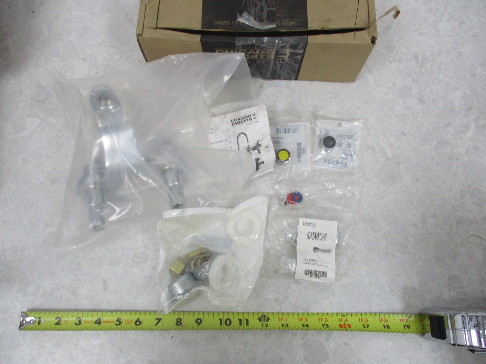 CHICAGO FAUCETS 802-ABCP LAVATORY FAUCET CHROME PLATE, T1685