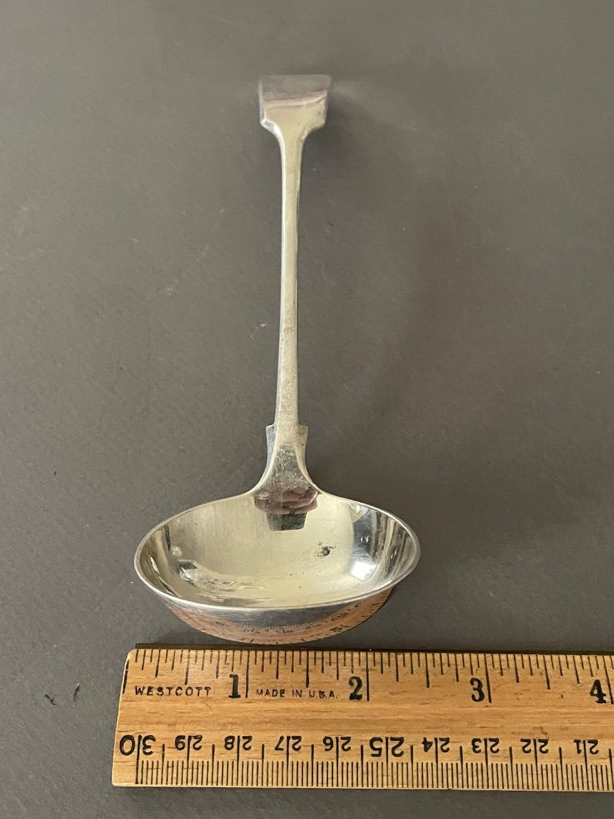 VINTAGE WILLIAM SUTTON & SONS SILVERPLATE GEORGIAN STYLE FIDDLE BACK LADLE