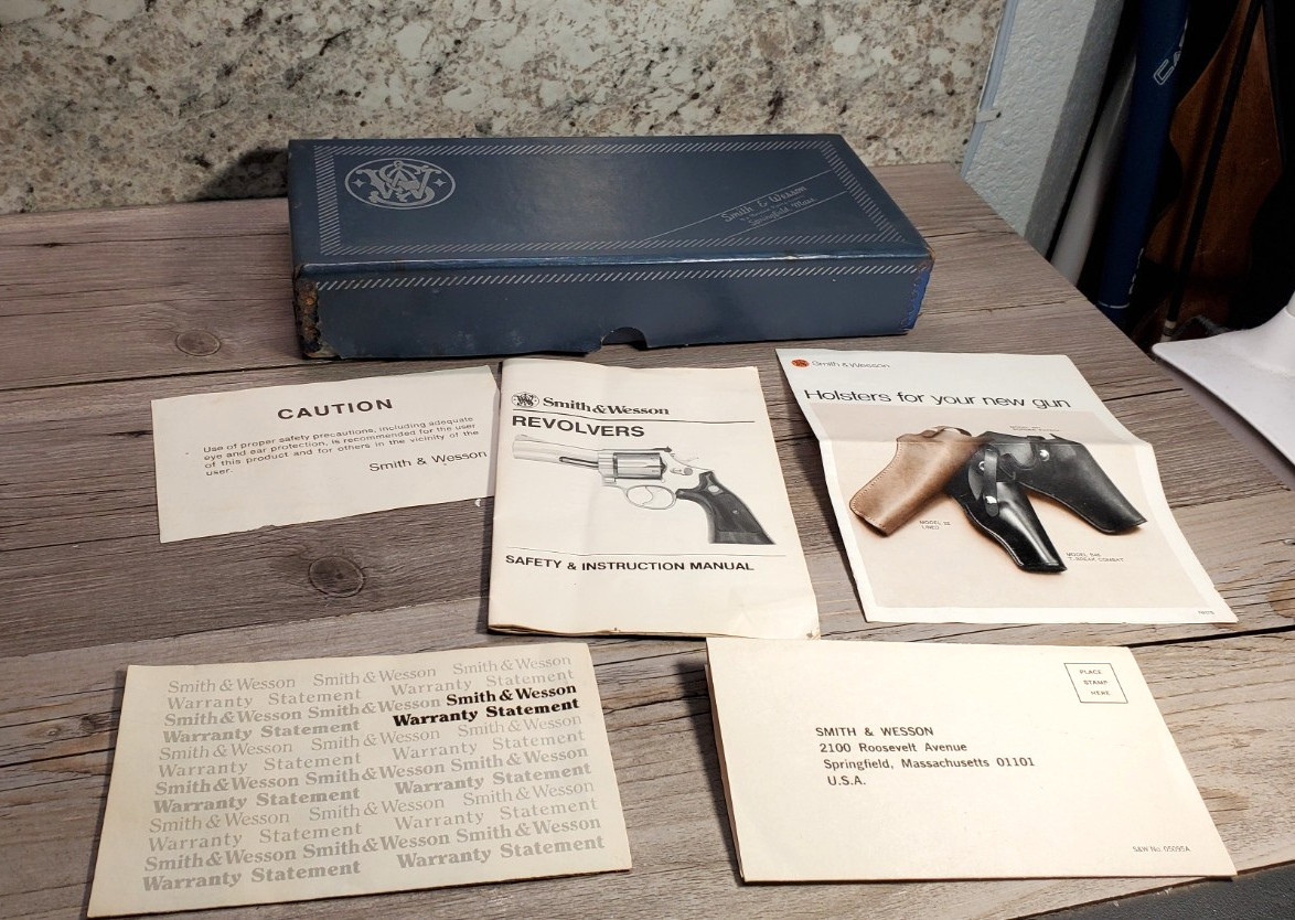 Smith & Wesson Model 66 Combat 357 Magnum, SS 4" Box & Paperwork Metal Corners