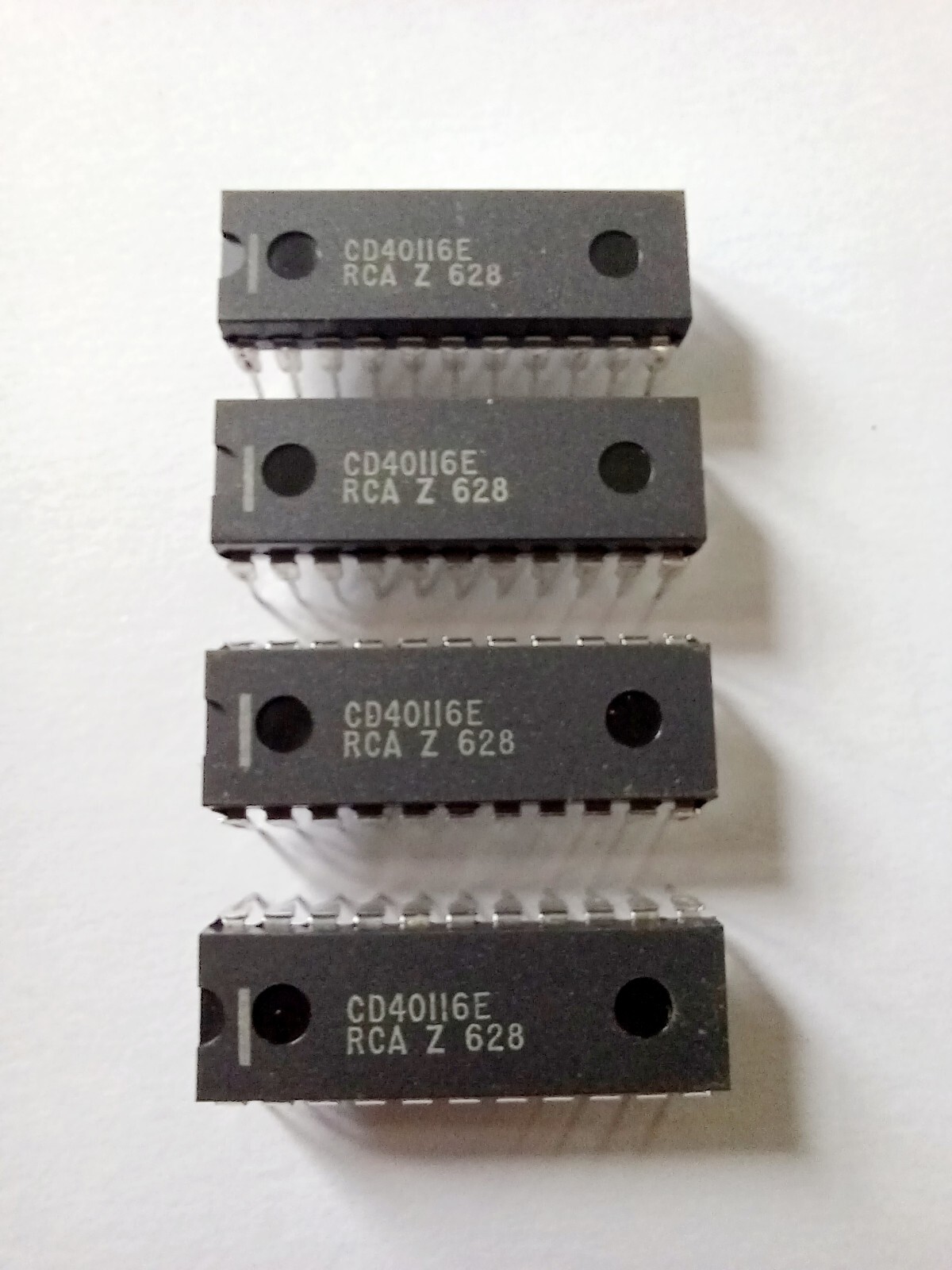 Lot of 4*   CD40116E IC Chip RCA DIP-22 TTL/CMOS to CMOS Translator  New!