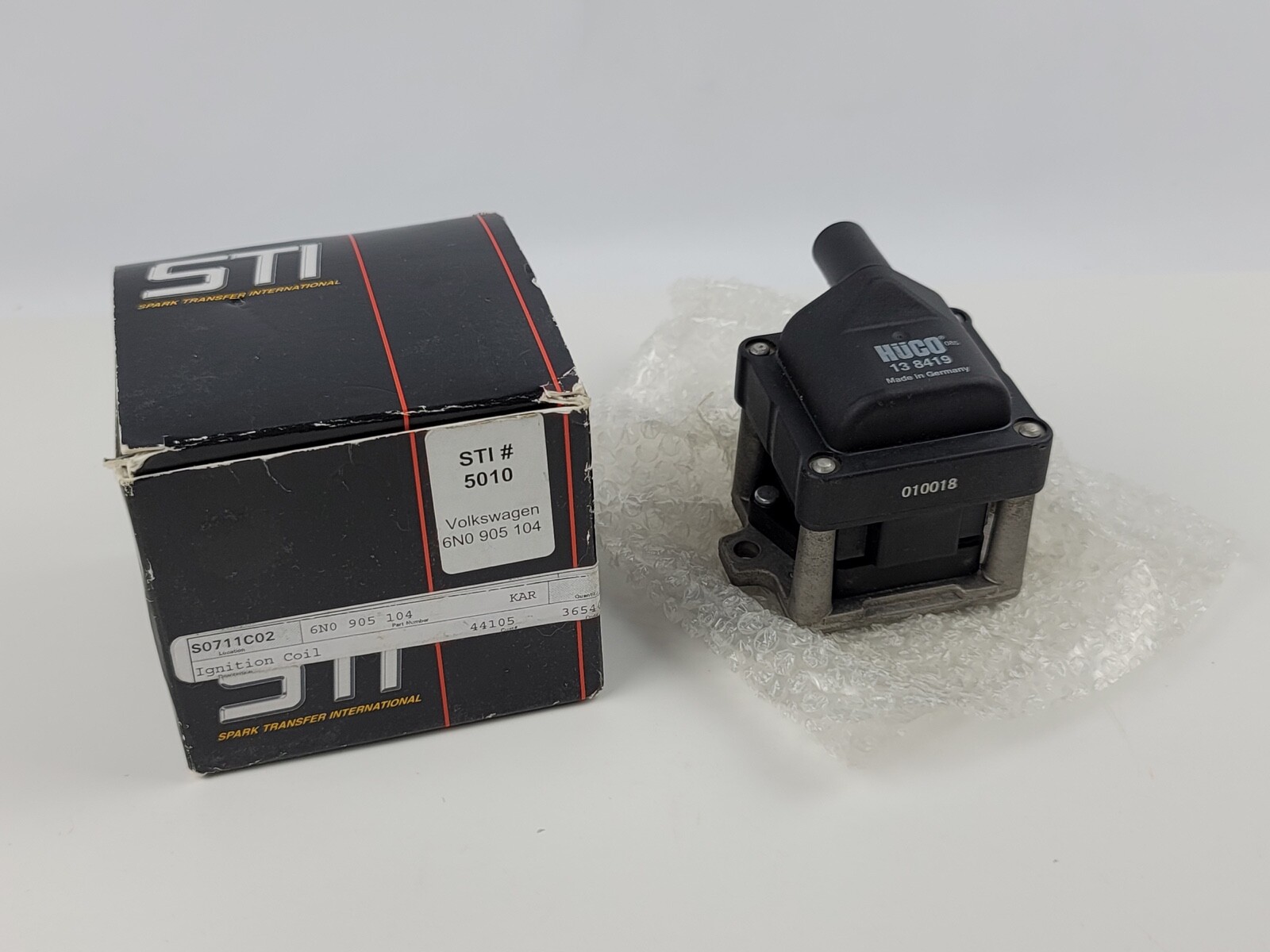New Volkswagen Huco Ignition Coil 90-95 VW Part 6N0 905 104