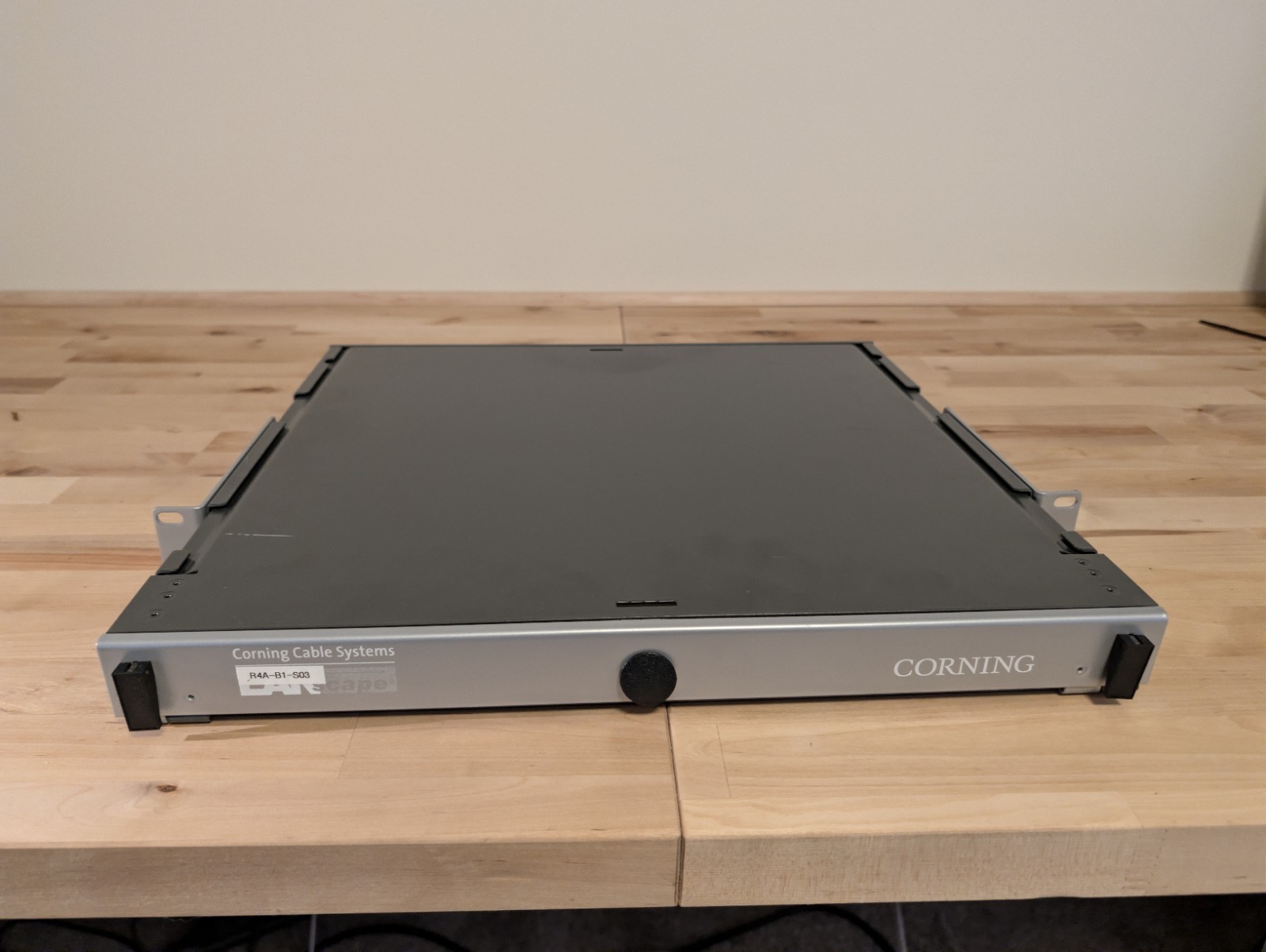 Corning PCH-01U Pretium 1U Fiber Patch Panel Housing | Rack Mount | Unloaded