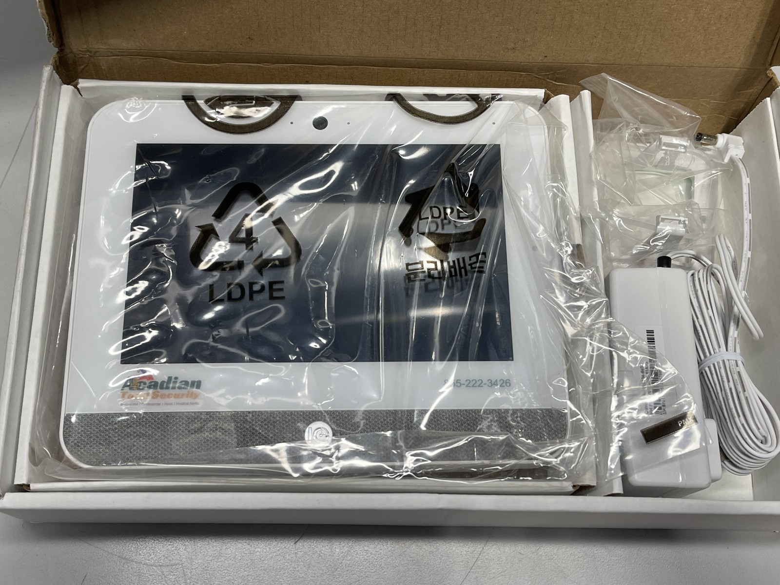 IQP5018 IQ Panel 5, PowerG 915, AT&T, US, Canada