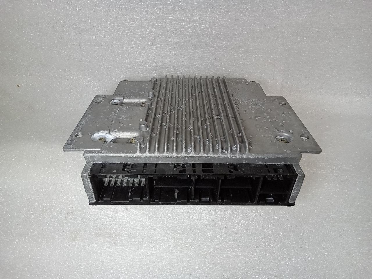 2004-2005 Mercedes S430 S500 Engine Control Module W220 RWD 58439 A 0255458932