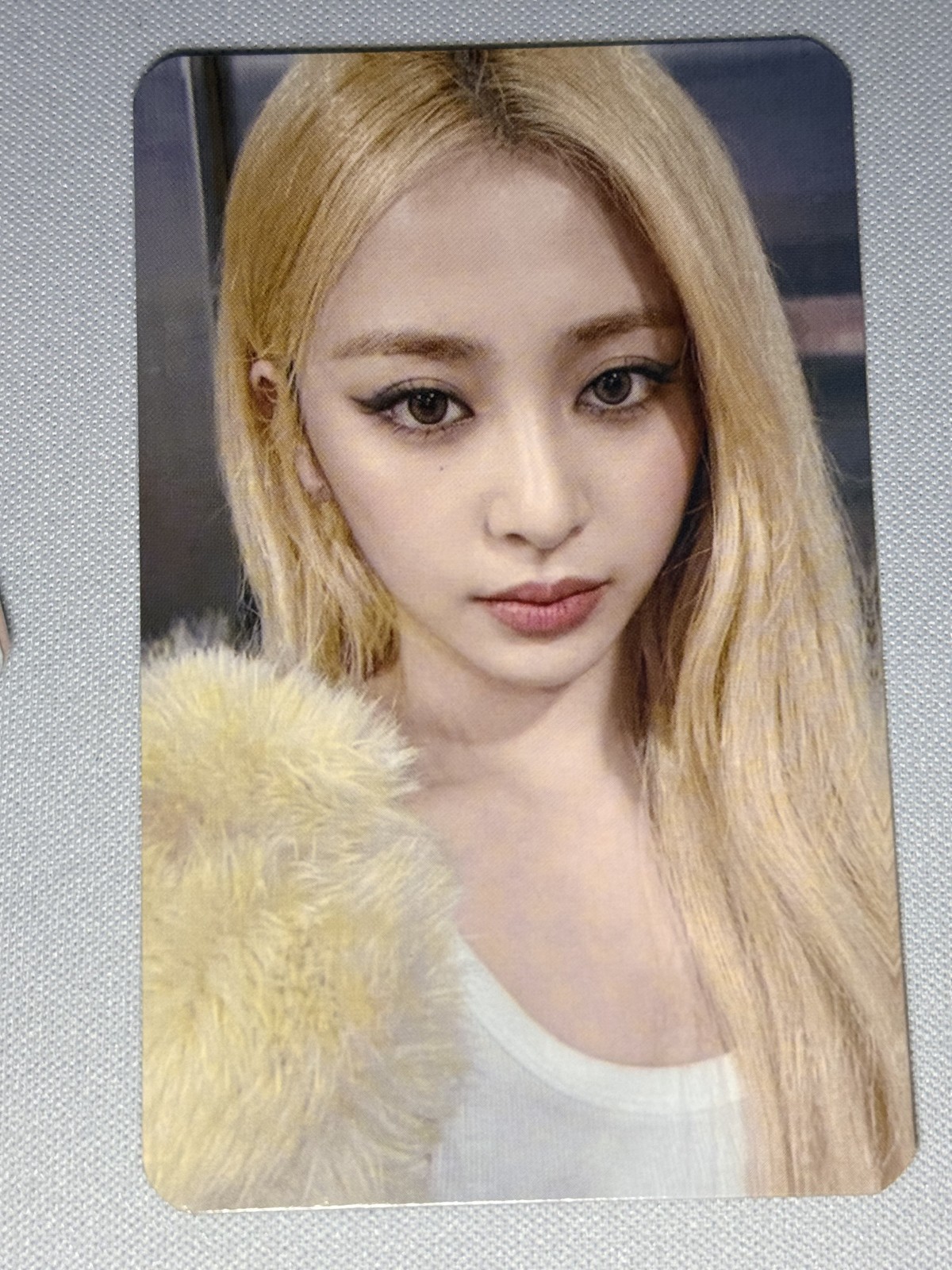 Yunjin Le Sserafim Photocard - Iconic By Mistake Kpop Cute Sexy Girl Collab