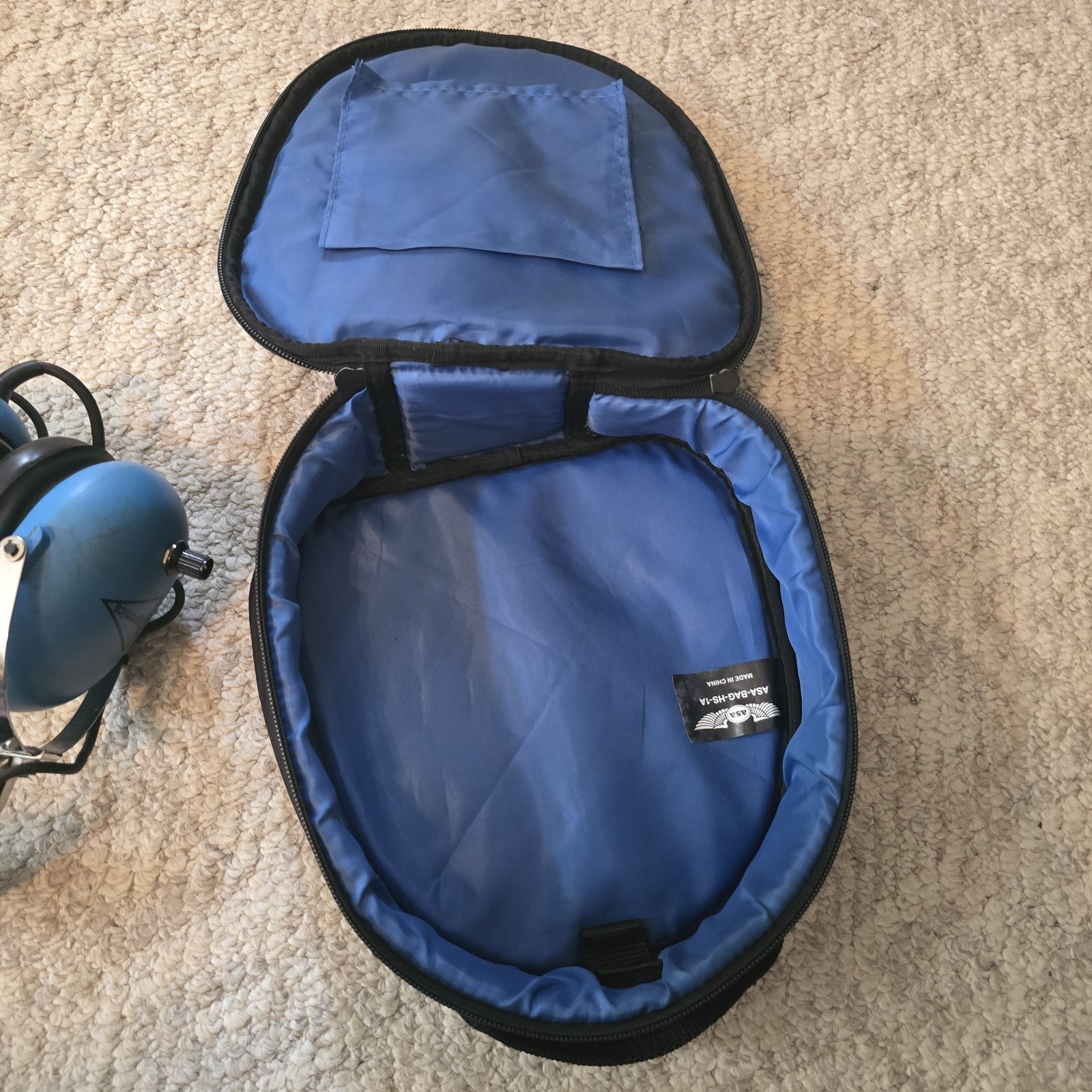 Sigtronics S-20 Aviation Headset w/ a headset bag