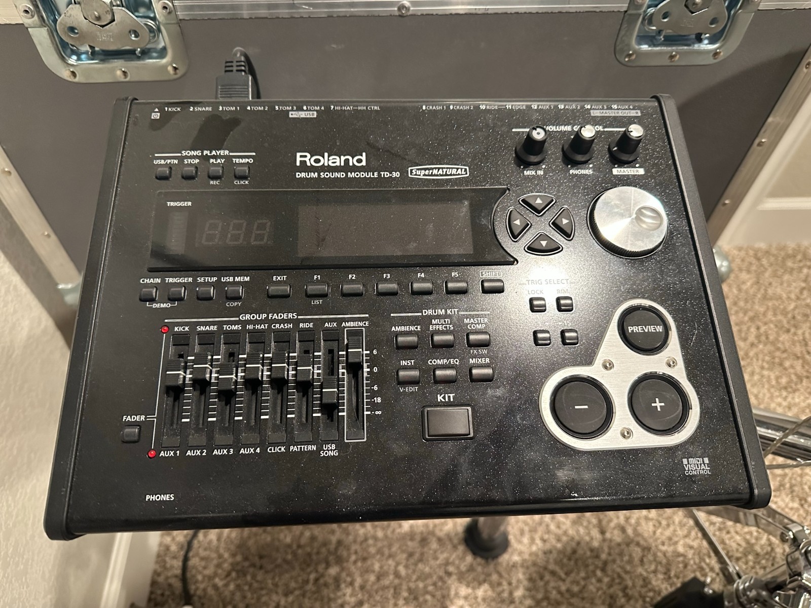 *** HUGE ROLAND TD 30 KV DRUM SET + ROAD CASES