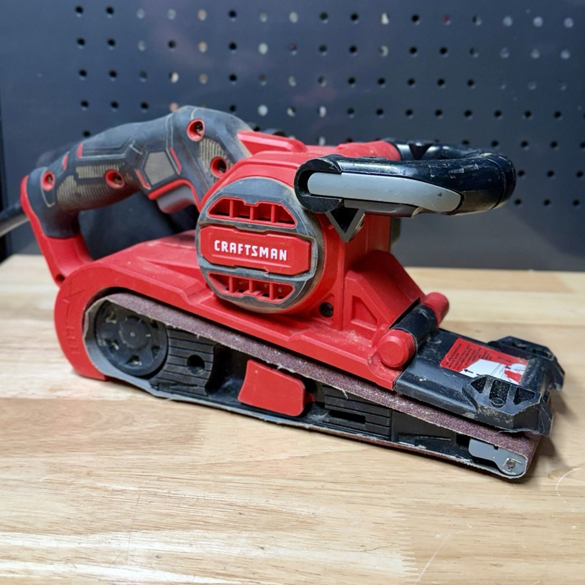 CRAFTSMAN Corded Electric Belt Sander Red/Black with Dust Bag