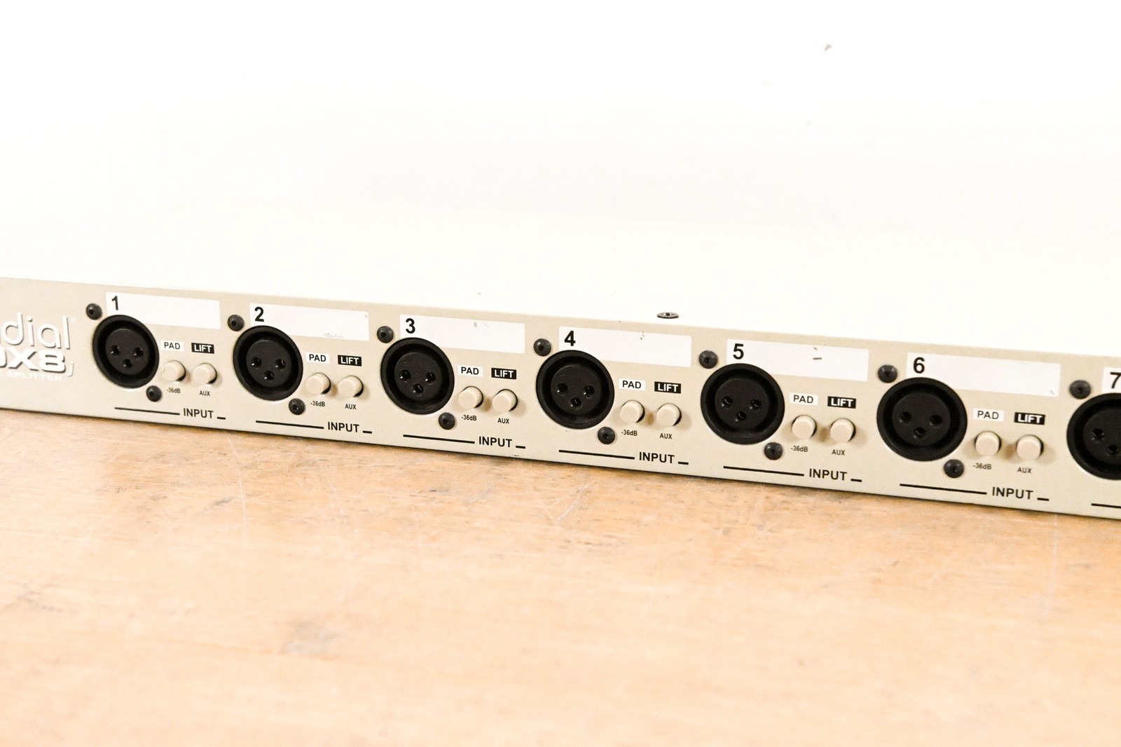 Radial Engineering OX8-j Jensen-Equipped 8-Channel Microphone Splitter CG011Q4