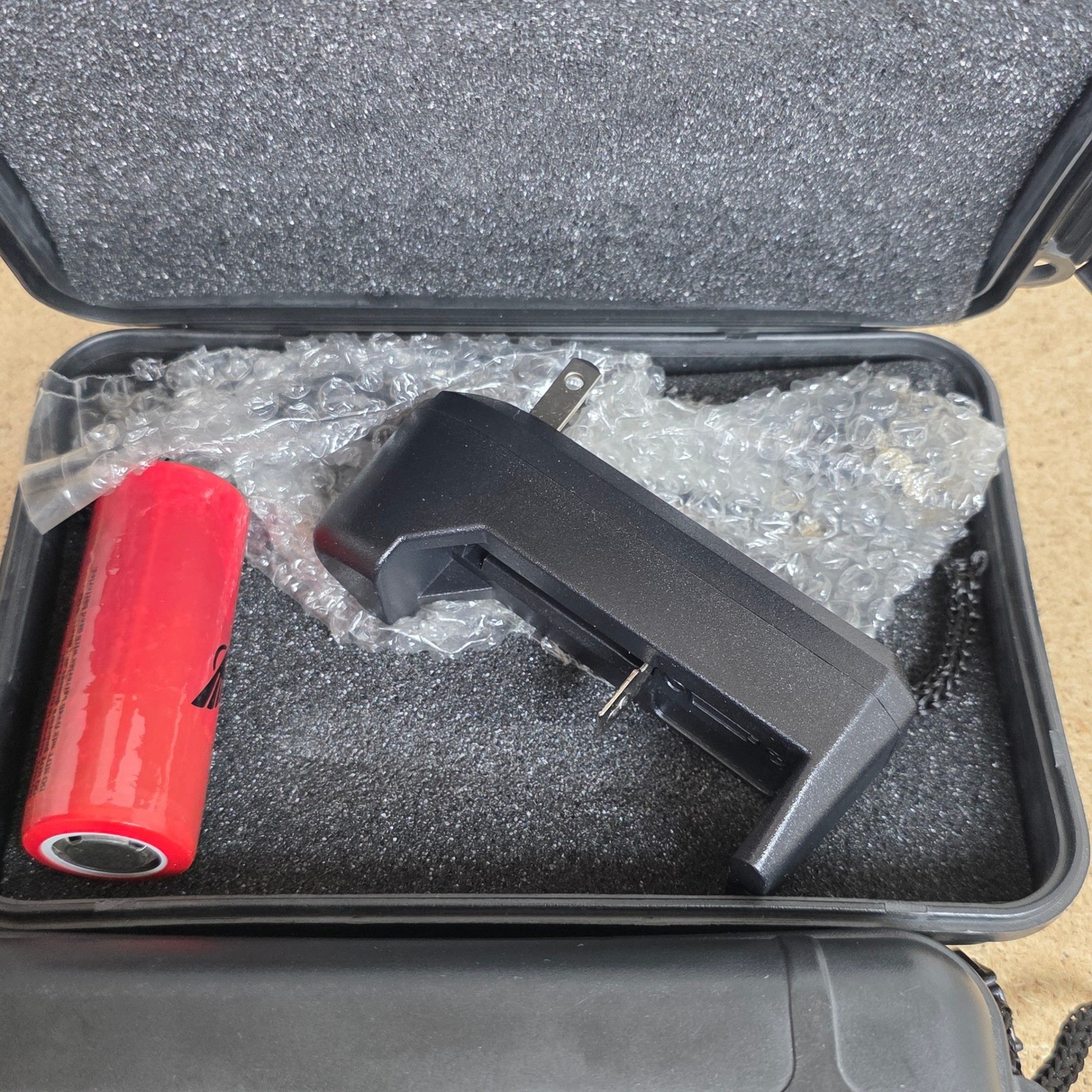 Shadowhawk Tactical Flashlight Hard Cases with Battery Charger only camping