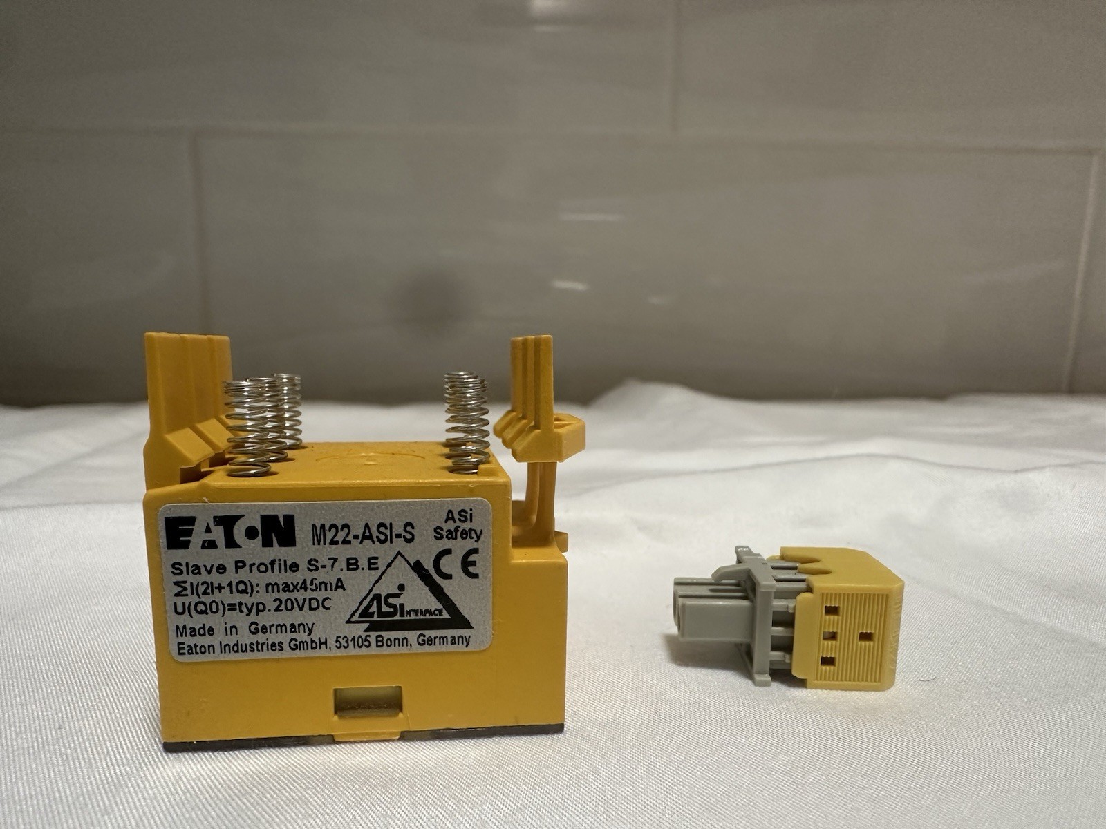 Eaton M22-ASI-S Moeller Series Industrial Pushbutton Switch