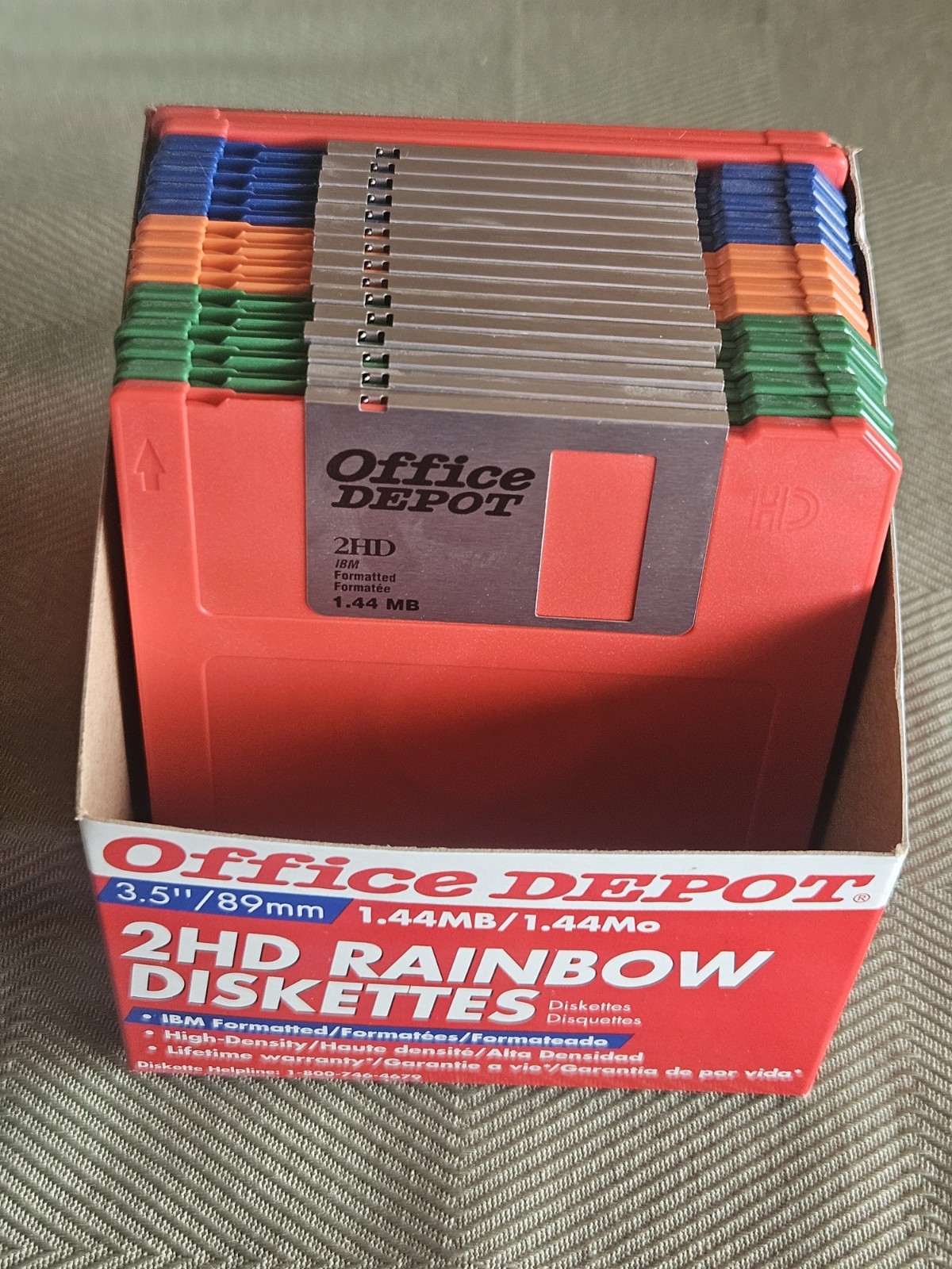 Office Depot 2HD IBM 3 1/2" Diskettes 1.44 MB Capacity 17 Pack Rainbow Colors