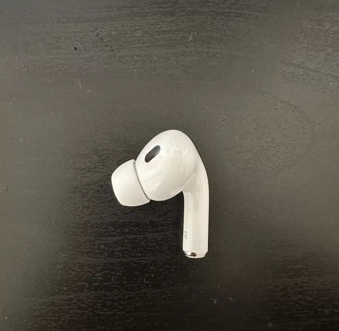 AirPods Pro 2nd Generation USB C Right Side AirPod Replacement A3047.