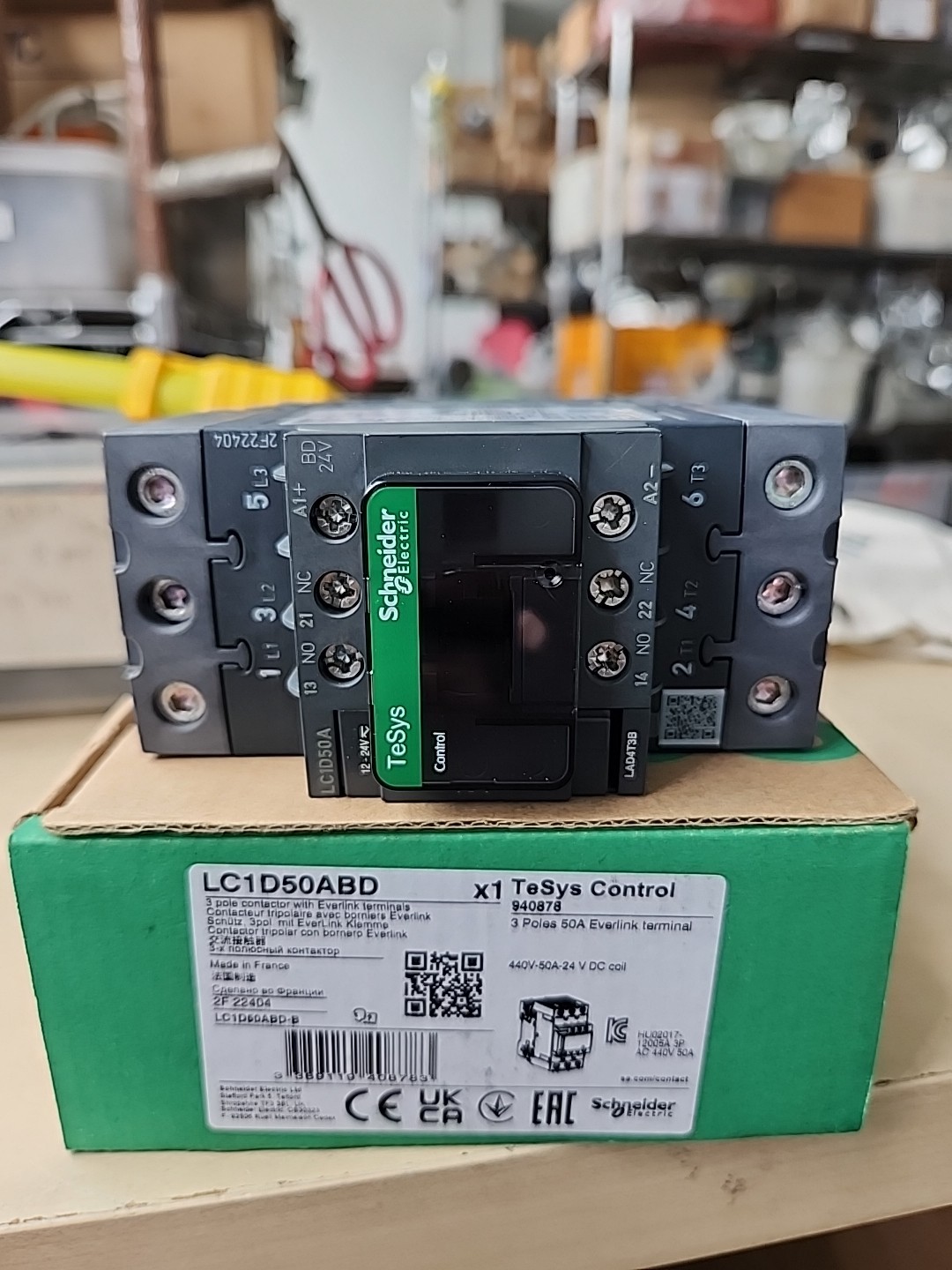 New SCHNEIDER LC1D50A - TeSys LC1D50ABD 24vdc Contactor + LAD4T3B Surge Protect