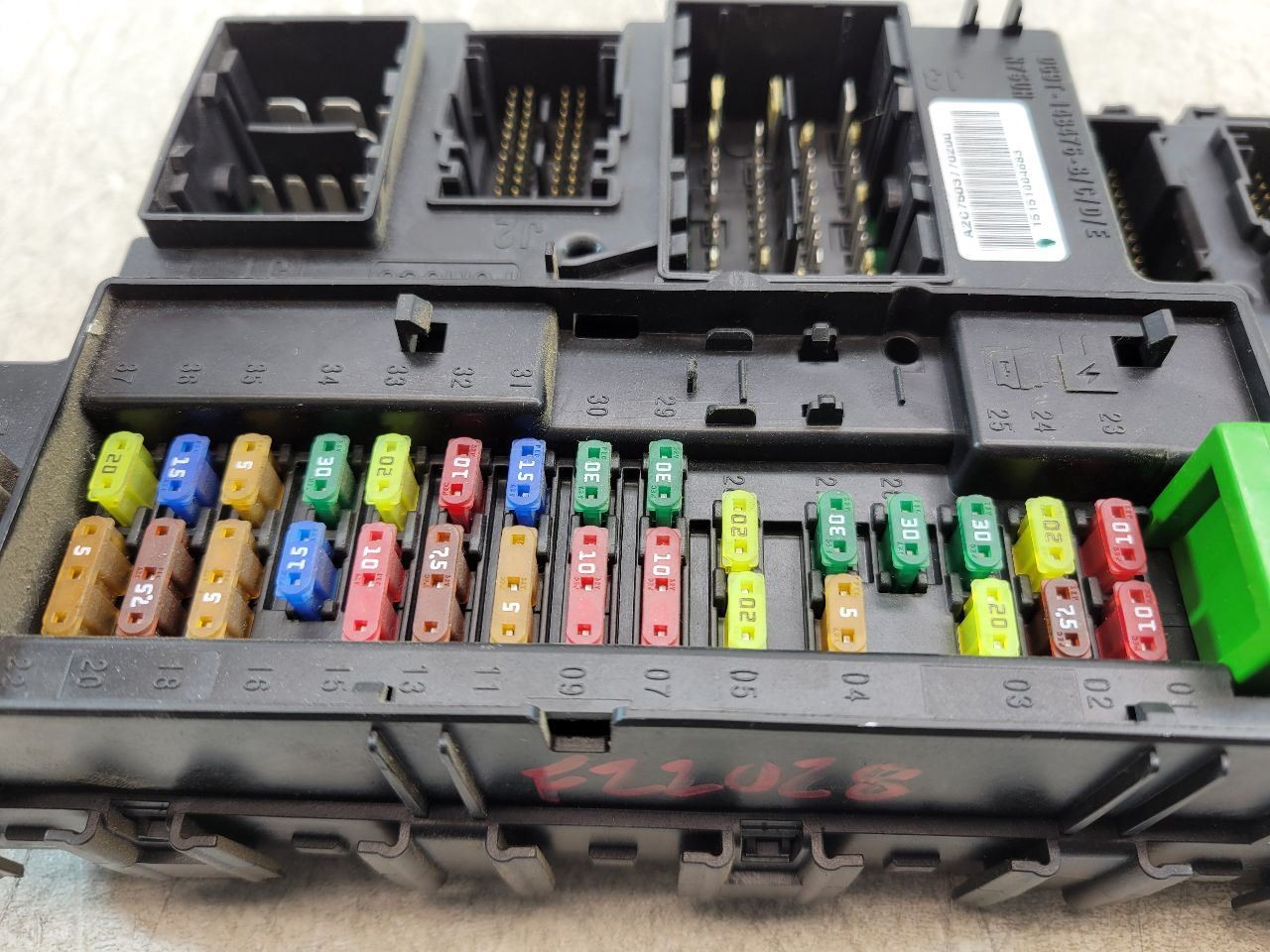2015 2016 FORD FUSION CABIN JUNCTION FUSE BOX OEM GG9Z-15604-C