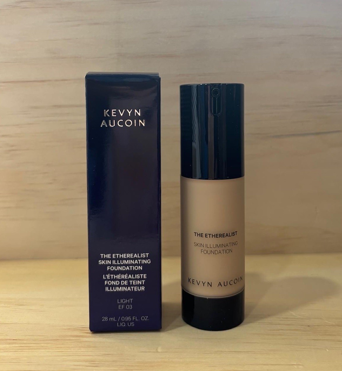 KEVYN AUCOIN Silk Illuminating Foundation #LIGHT EF03 ~ 28 ml ~ New in Box