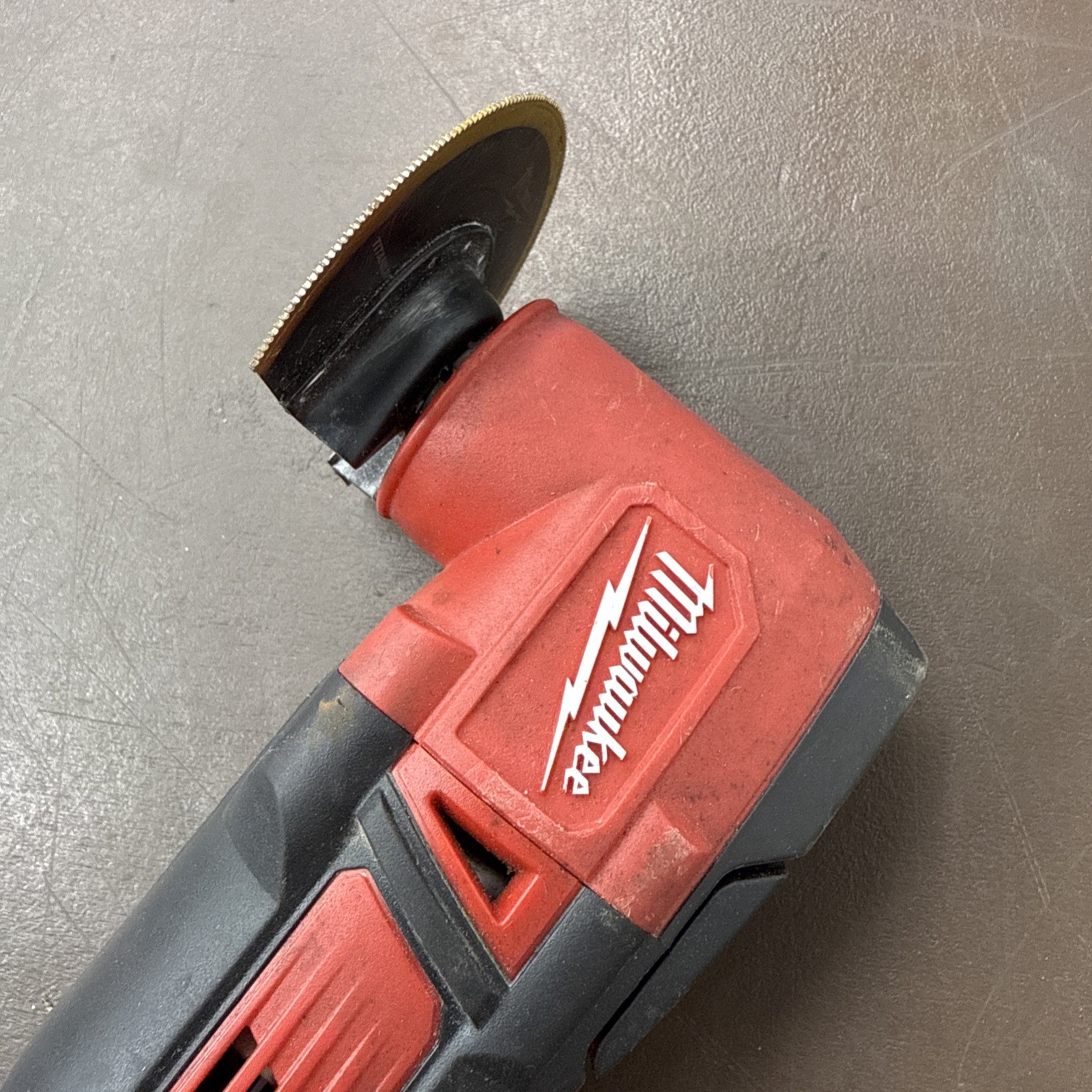 Milwaukee 2626-80 M18 18V Li-Ion Multi-Tool