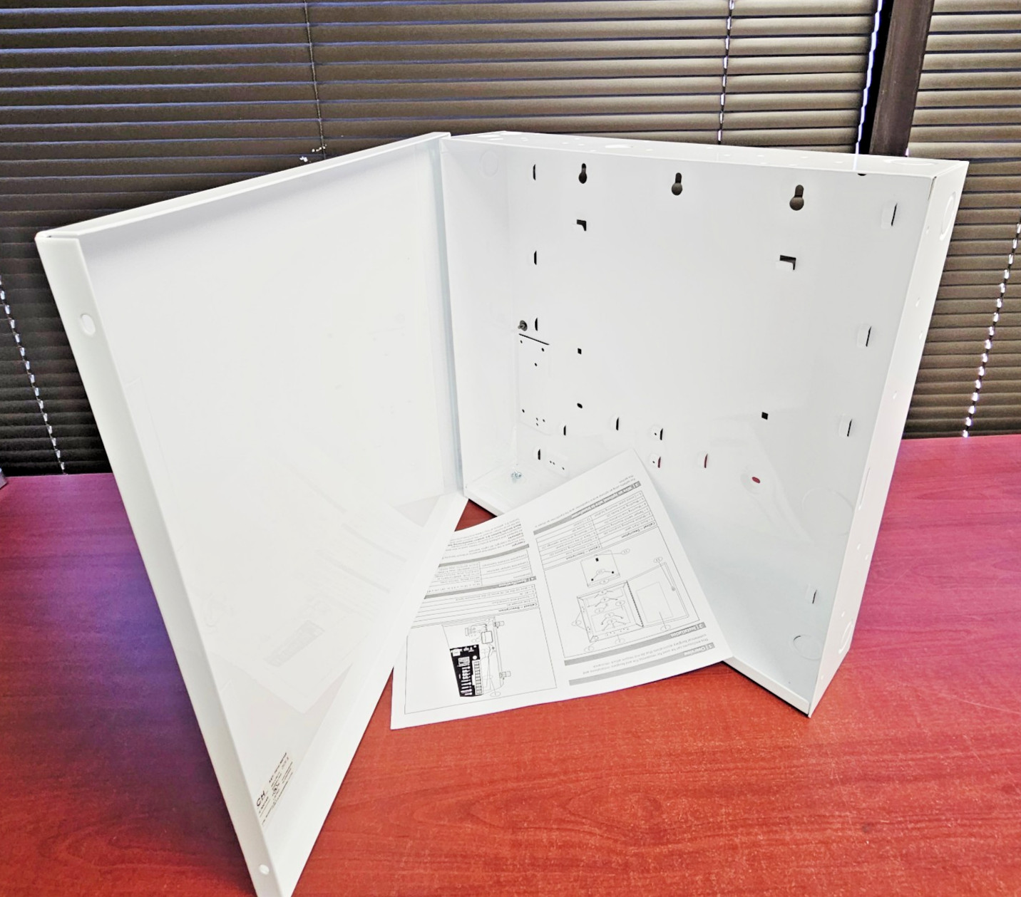 Bosch B8103 Mounting Box for Switch White White NEW (Open Box)