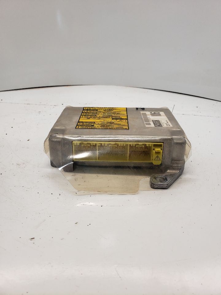 2005-2007 Toyota Sienna Control Module ab Under Console OEM 1369143