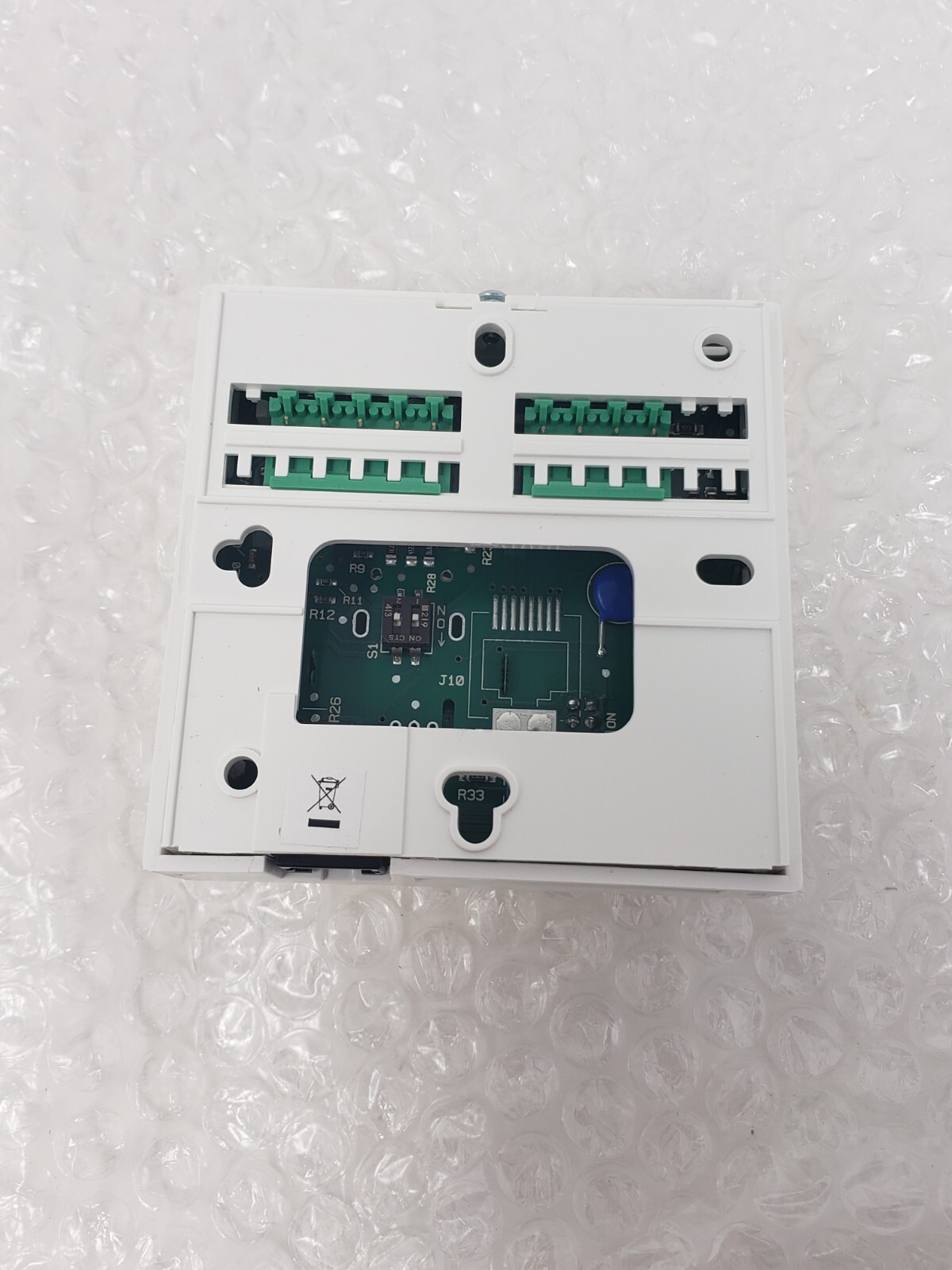 Johnson Controls HE-68N3-0N00WS Wall Mount Temperature Sensor