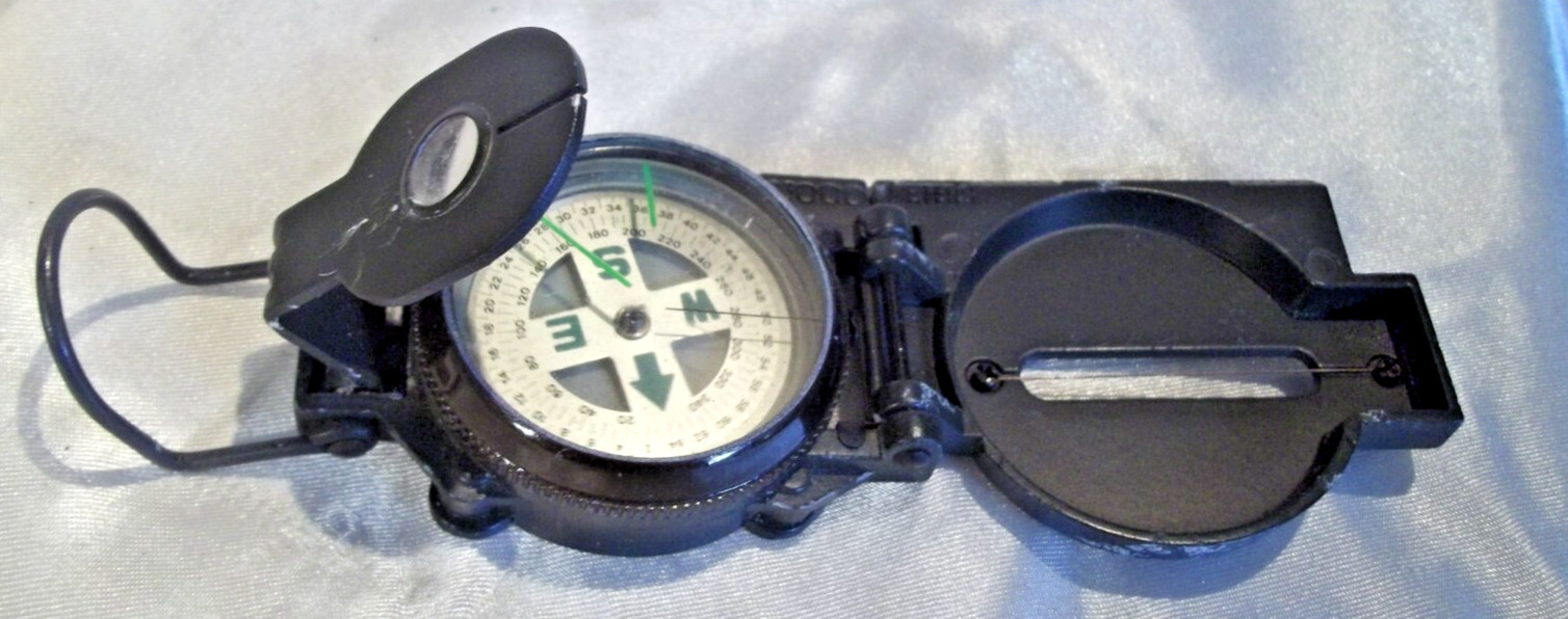 Military Marching Compass Metal Case Magnifying  Luminous Dial  Side Ruler