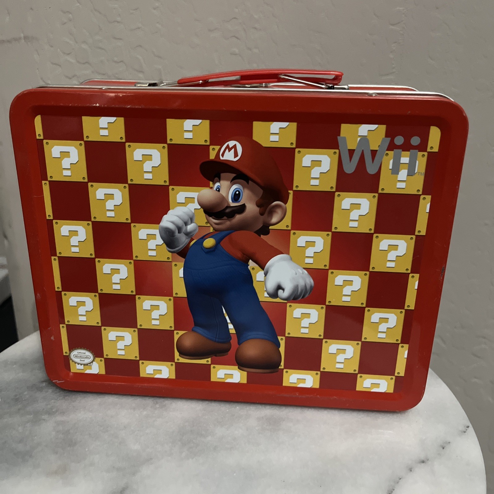 Super Mario Bros Wii Metal Lunch Box With Game Disc Case And Controller Covers