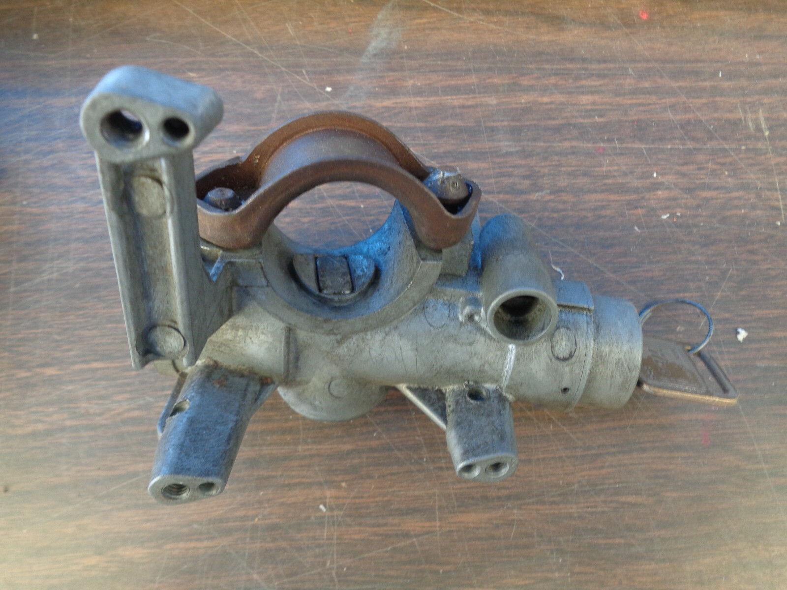 GEO METRO IGNITION LOCK AND CYLINDER KEY  89 TO 94 EXC CONVERTIBLE 5 SPD STANARD
