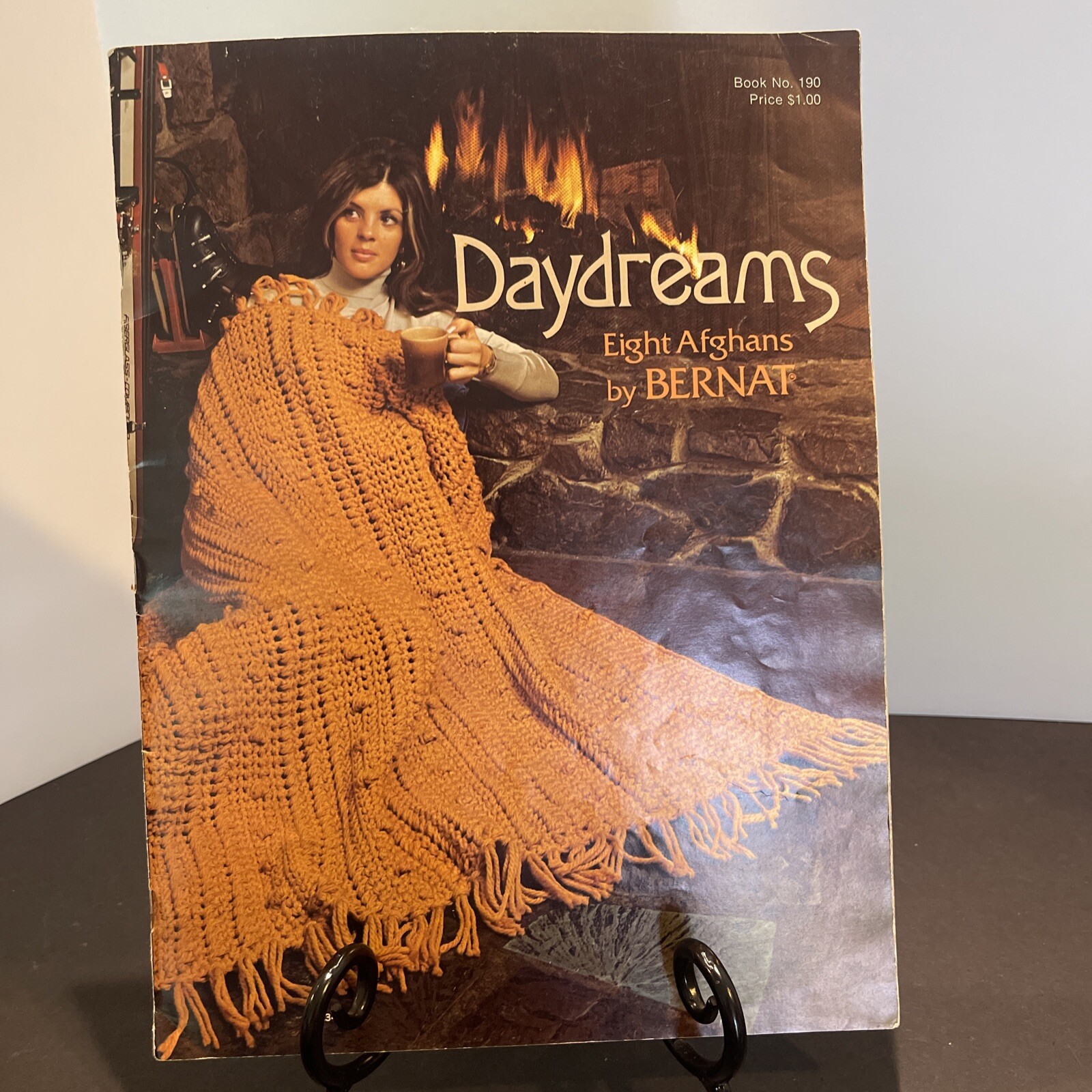 Leaflet - Daydreams - Eight Afghans By Bernat - Crochet