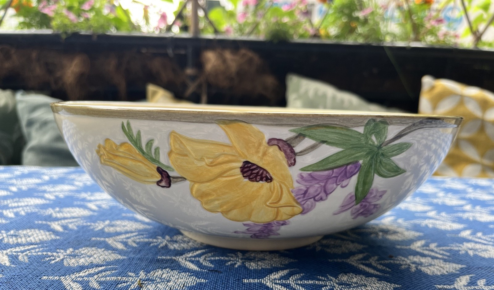 Franciscan poppy pattern large 11 inch vegetable bowl