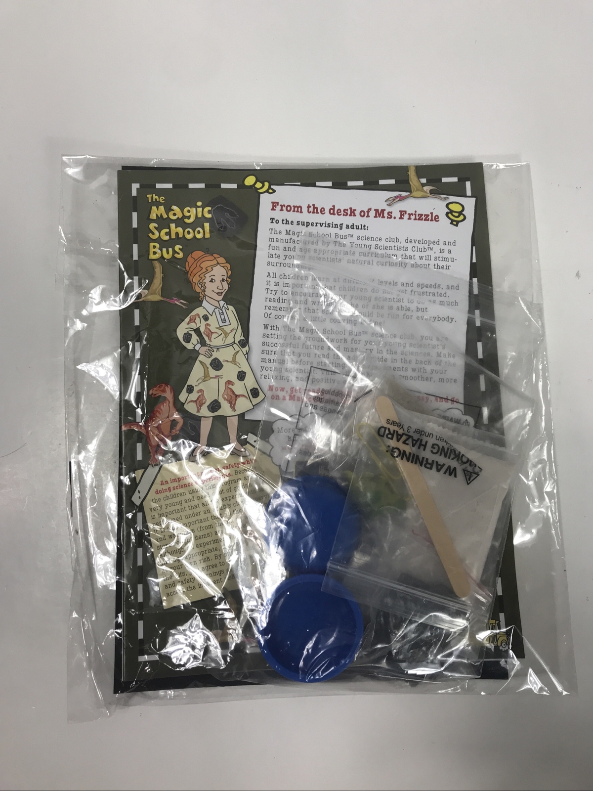 The Magic School Bus Young Scientist Club Fossils Kit