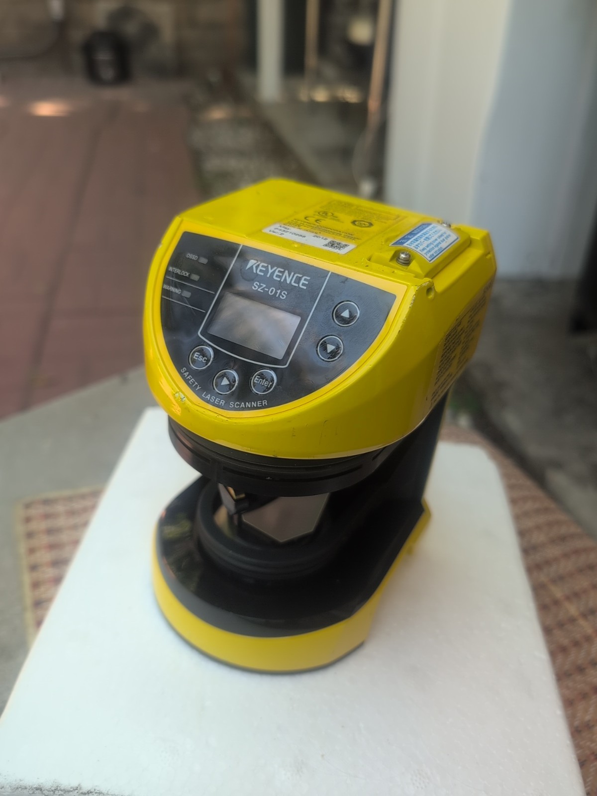 KEYENCE  SZ-01S  / SAFETY LASER SCANNER / AREA SCANNER /  FOR PARTS OR REPAIR