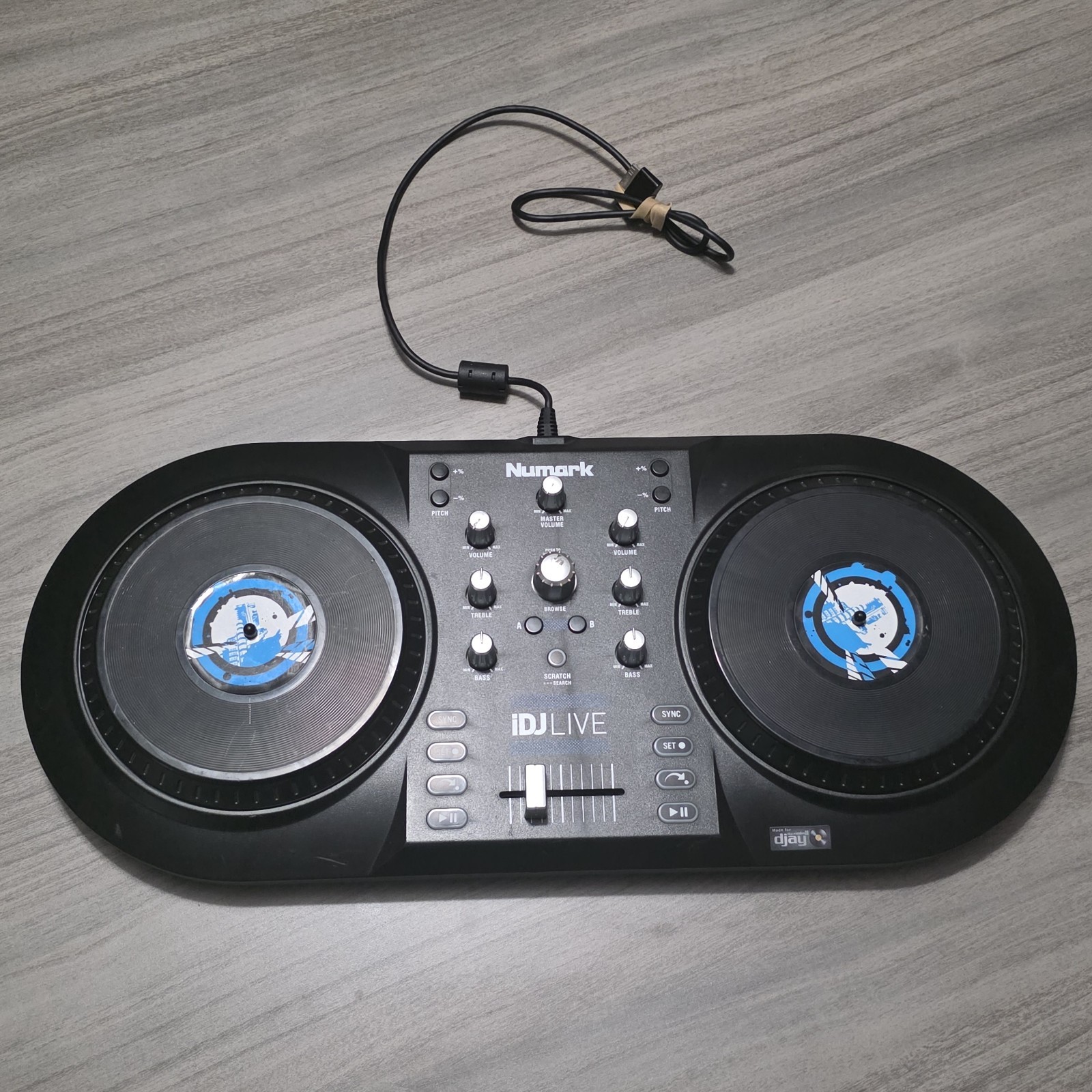 IDJ Live Numark Turntable Mixer, DJ, Controller, For iPhone, iPad or iPod Touch