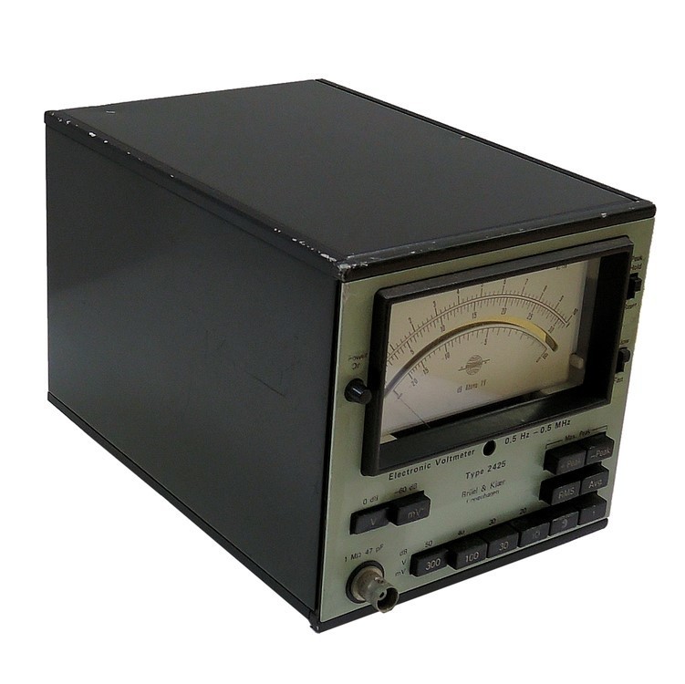 Bruel & Kjaer 2425 Voltmeter 0.5Hz-0.5MHz Japan
