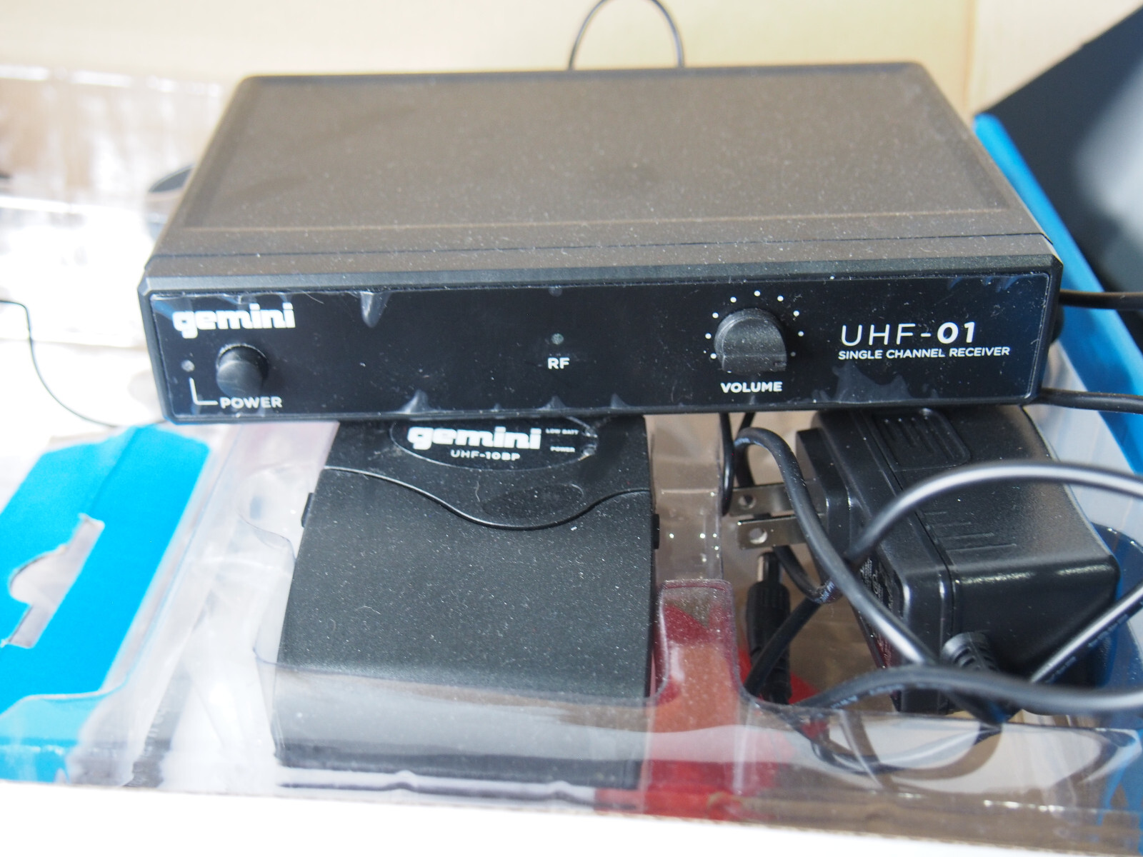 Gemini DJ UHF-01HL F1 Wireless Lavalier Microphone