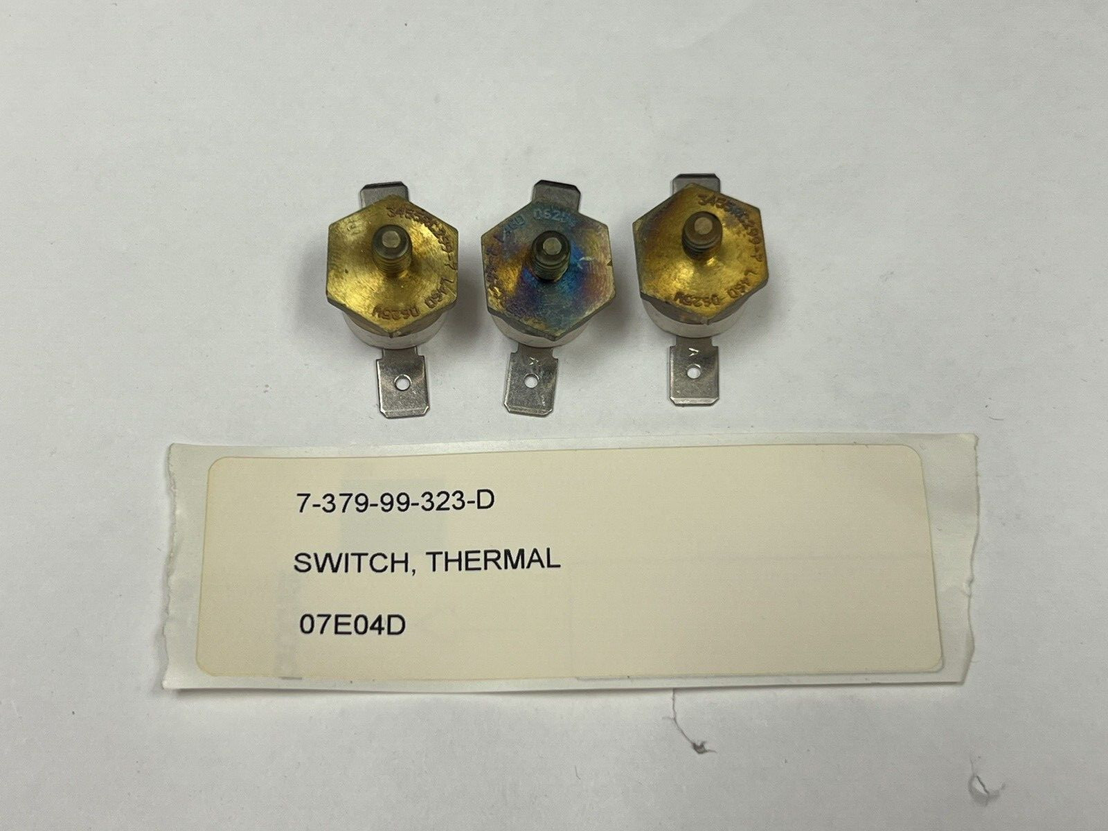 (LOT OF 3) NEW Thermal Switch 7-379-99-323-D /07E04D
