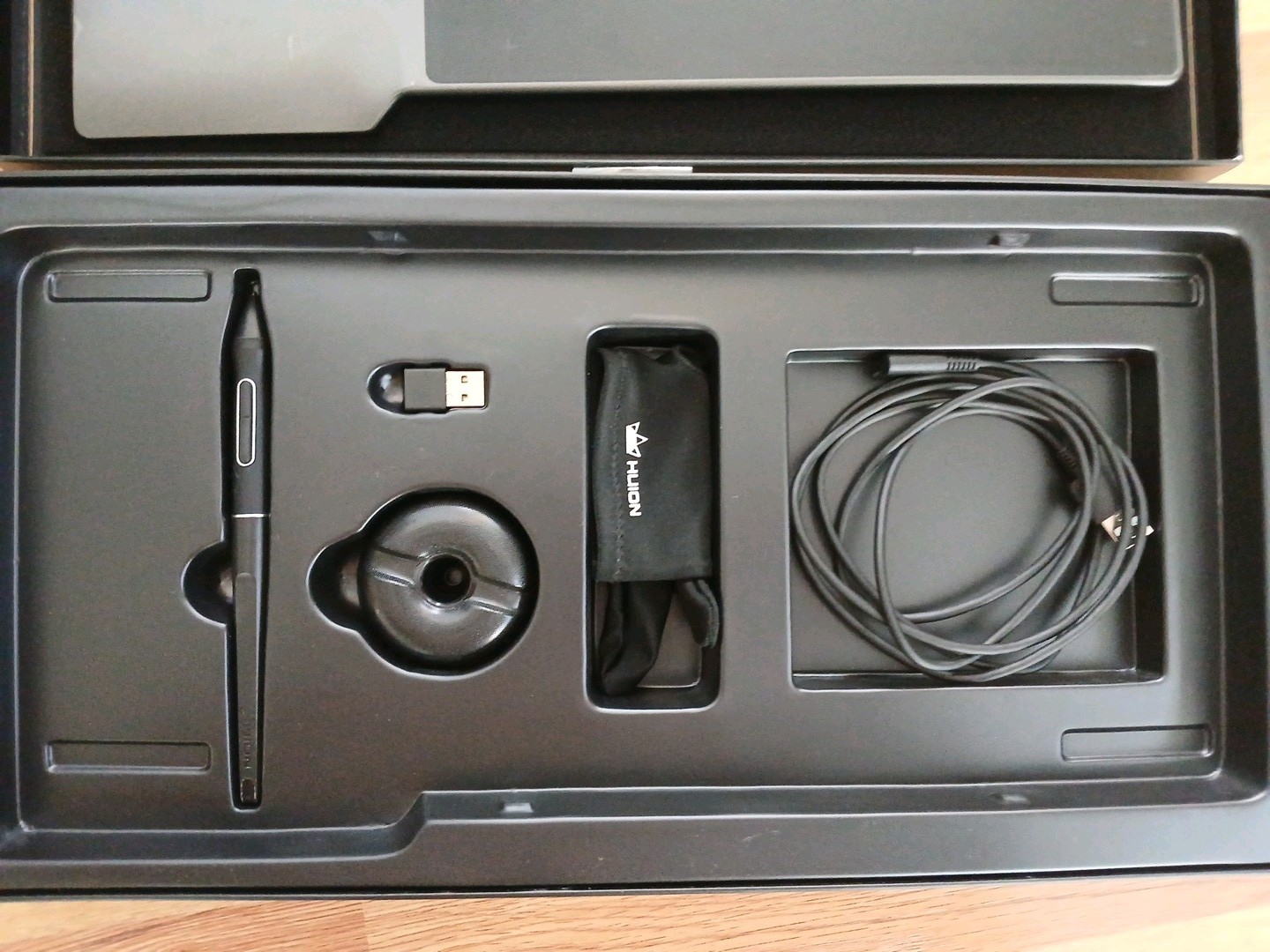 Huion Inspiroy Keydial KD200 Wireless Drawing Pen Tablet