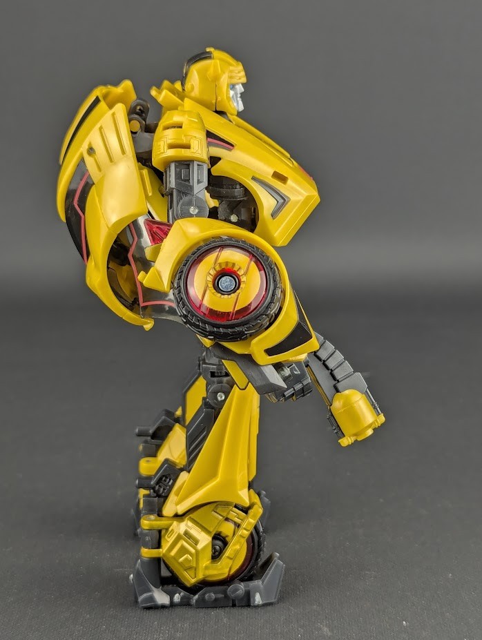 Transformers Generations Cybertronian Bumblebee complete Hasbro WFC Deluxe