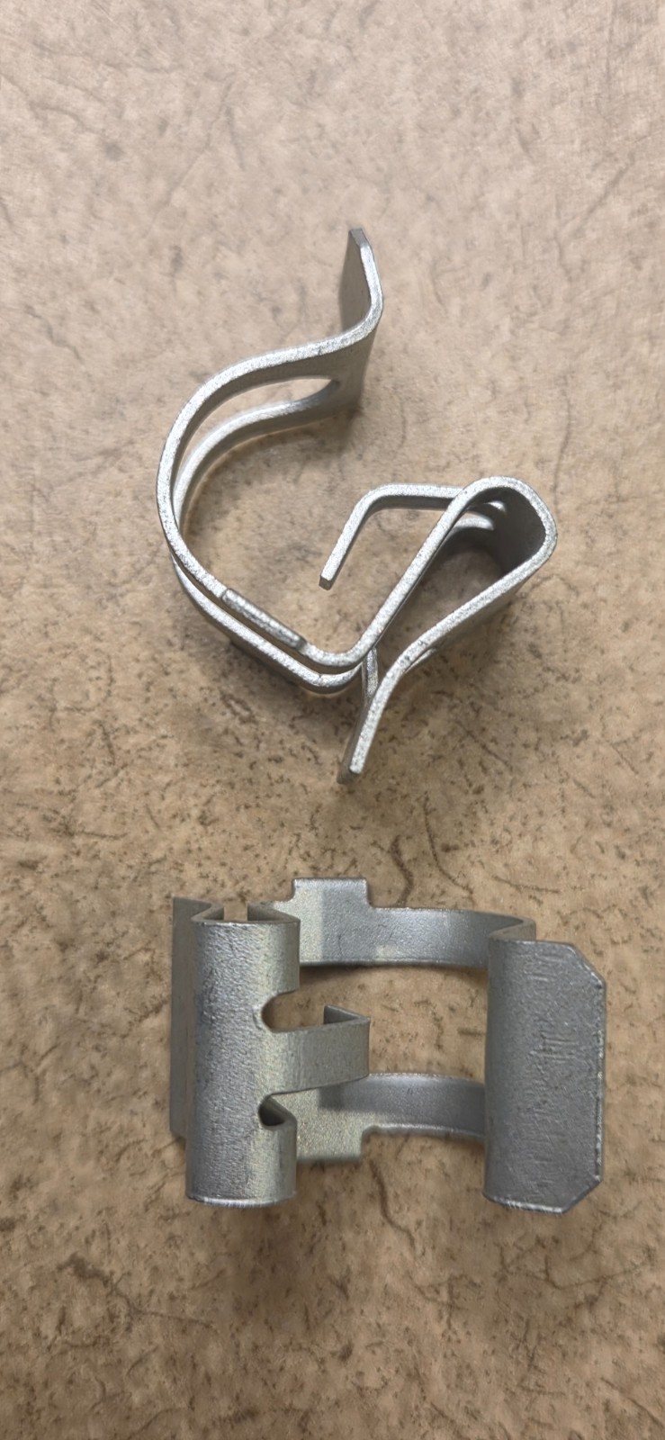 100 nVENT CADDY style 449 MC/AC cable to metal stud clip, 14-2 to 12-3 MC/AC