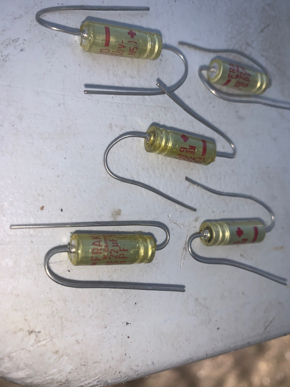 FRAKO 50 Volt KE 22uF Electrolytic Cap’s Axial GPF (M4)Red Mark NOS Qty (5)