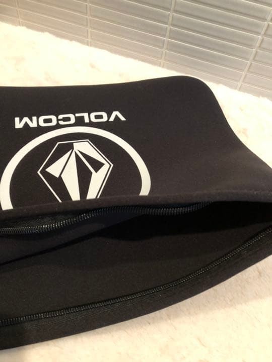 Volcom Wet Material Pouch
