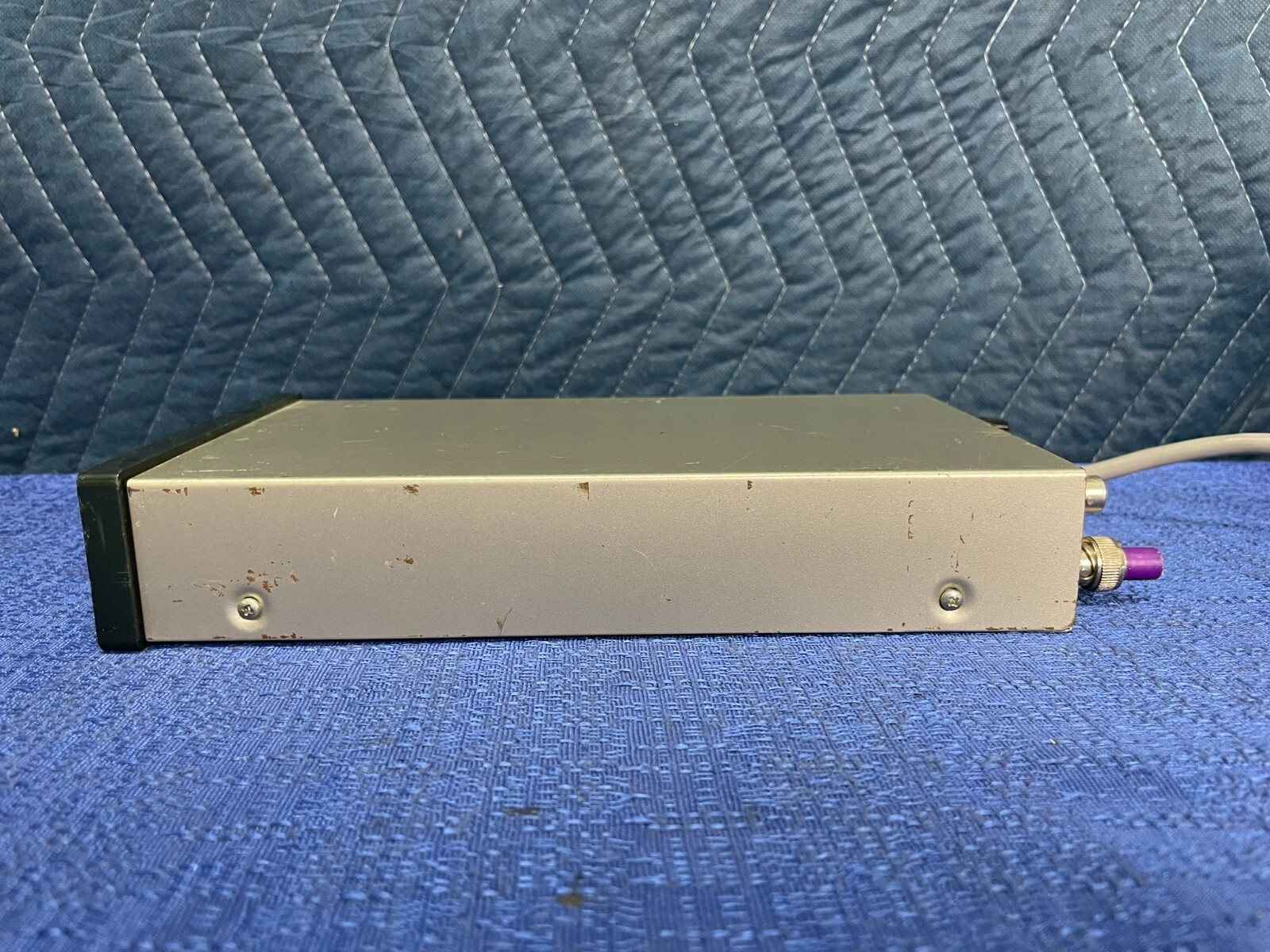 VideoTek - VDA-16 - Video Distribution Amplifier - Powers On