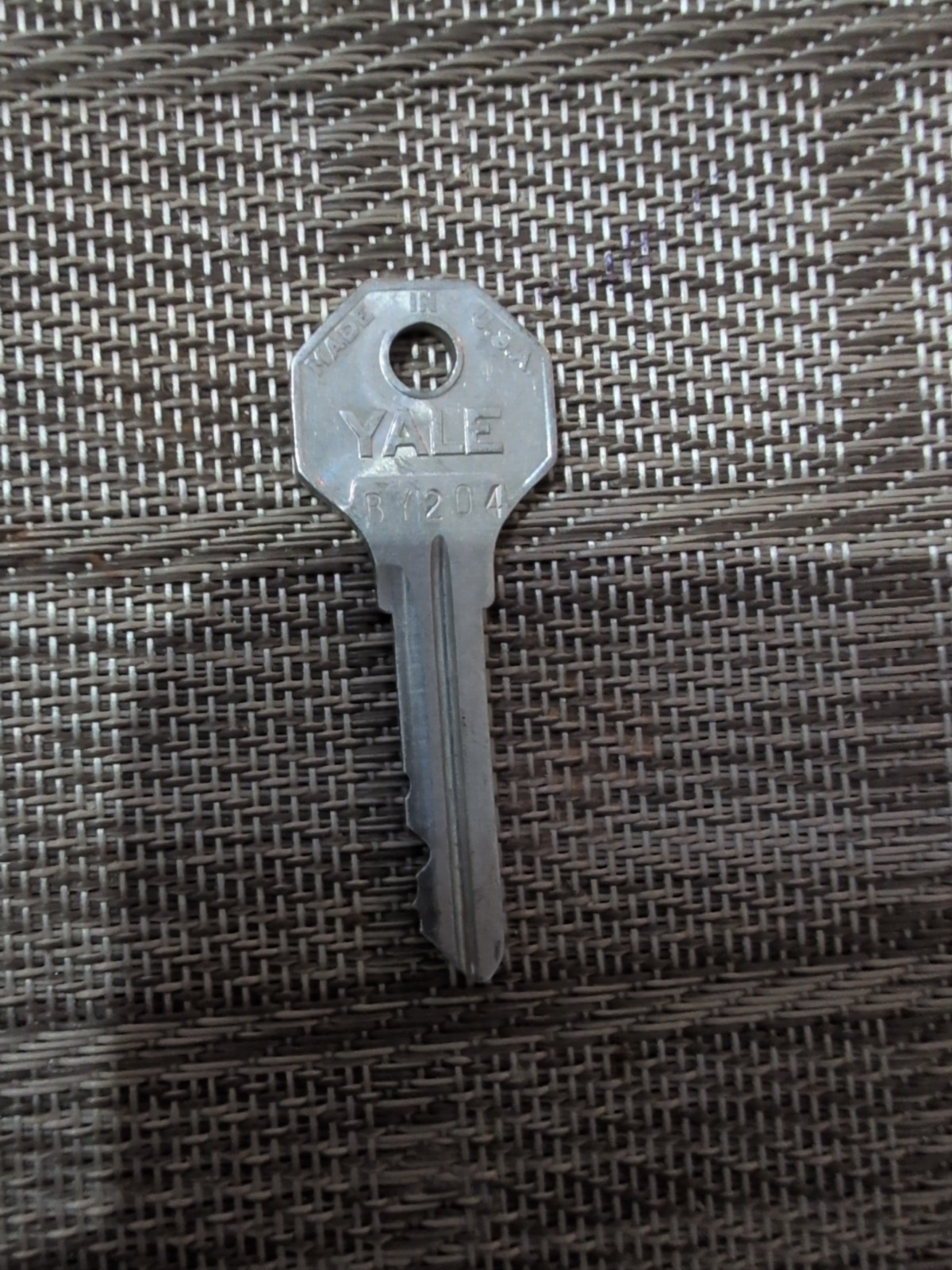 Yale Key BY204