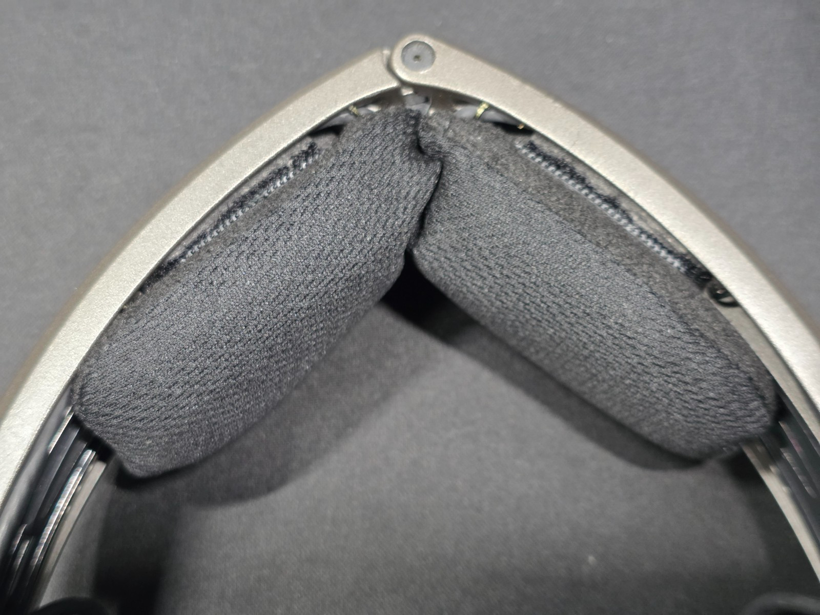 Bose A20 Aviation Headset with LEMO 6 Pin Plug, Bluetooth and Soft Case.
