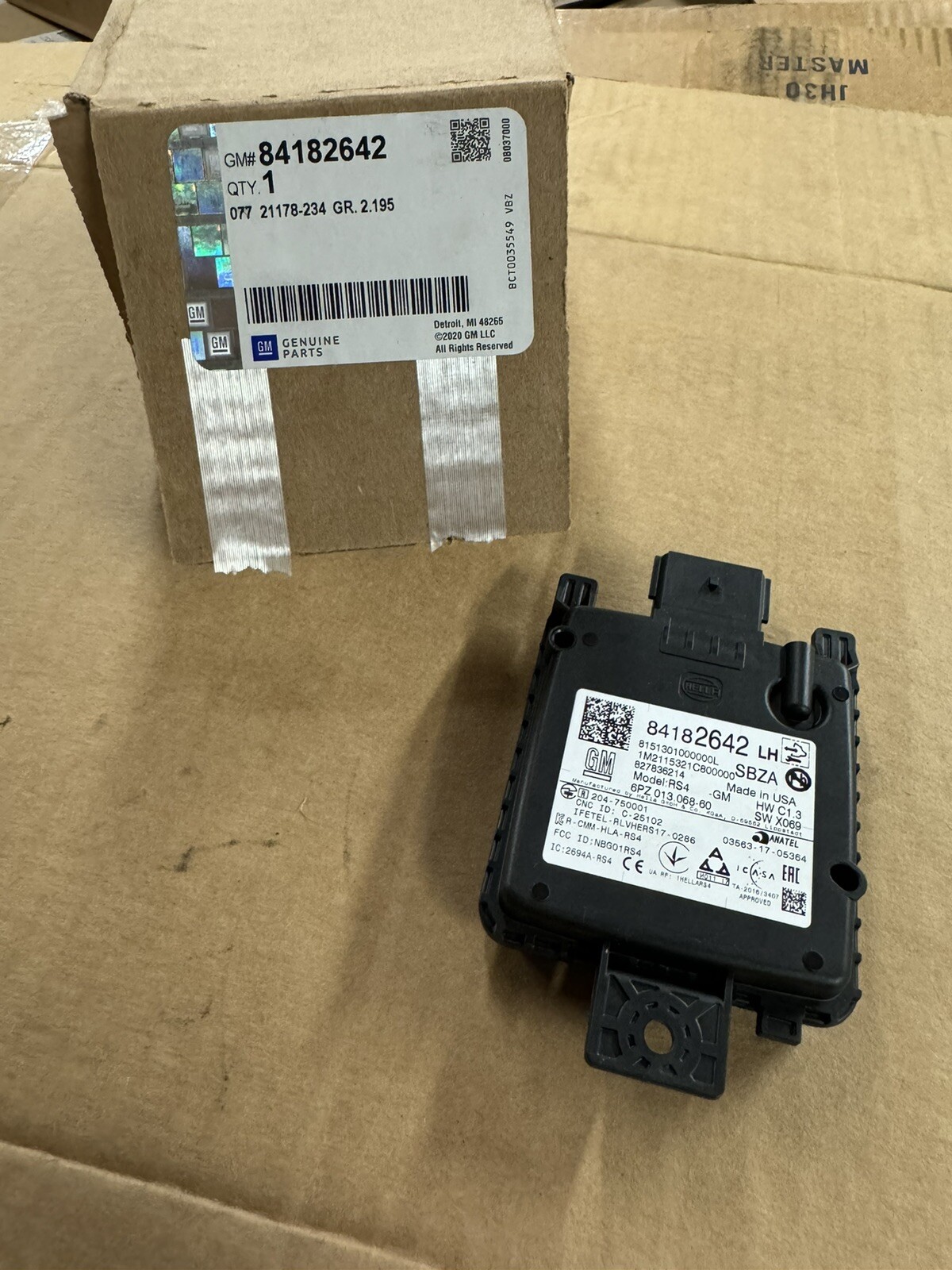NEW GM OEM 2019-2023 Driver Side Obstacle Detection Control Module 84182642